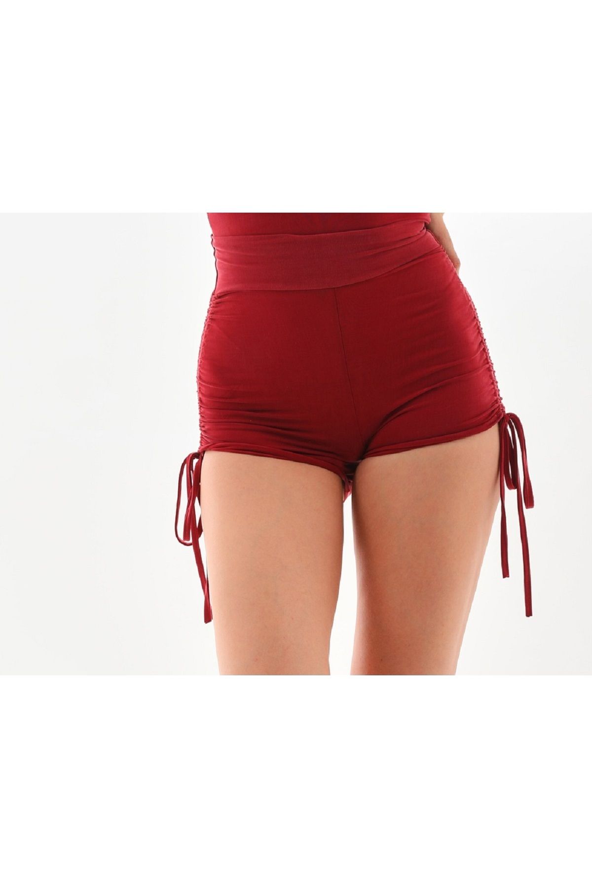Rosy Live in style-High Waist Gathered and Open Shorts with Piping on the Sides 2