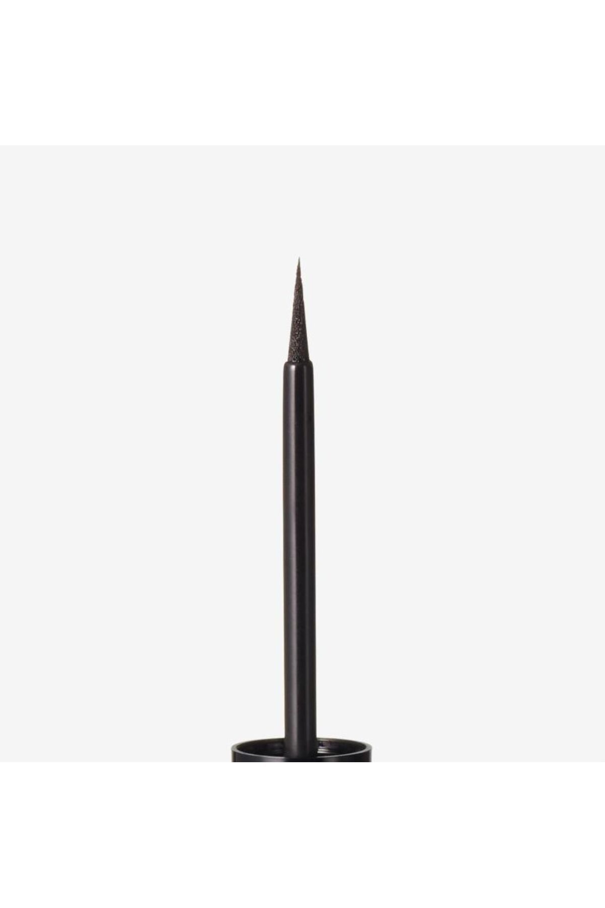 Oriflame-Oncolour Liquid Eyeliner - Convenient Use and Stylish Design 2