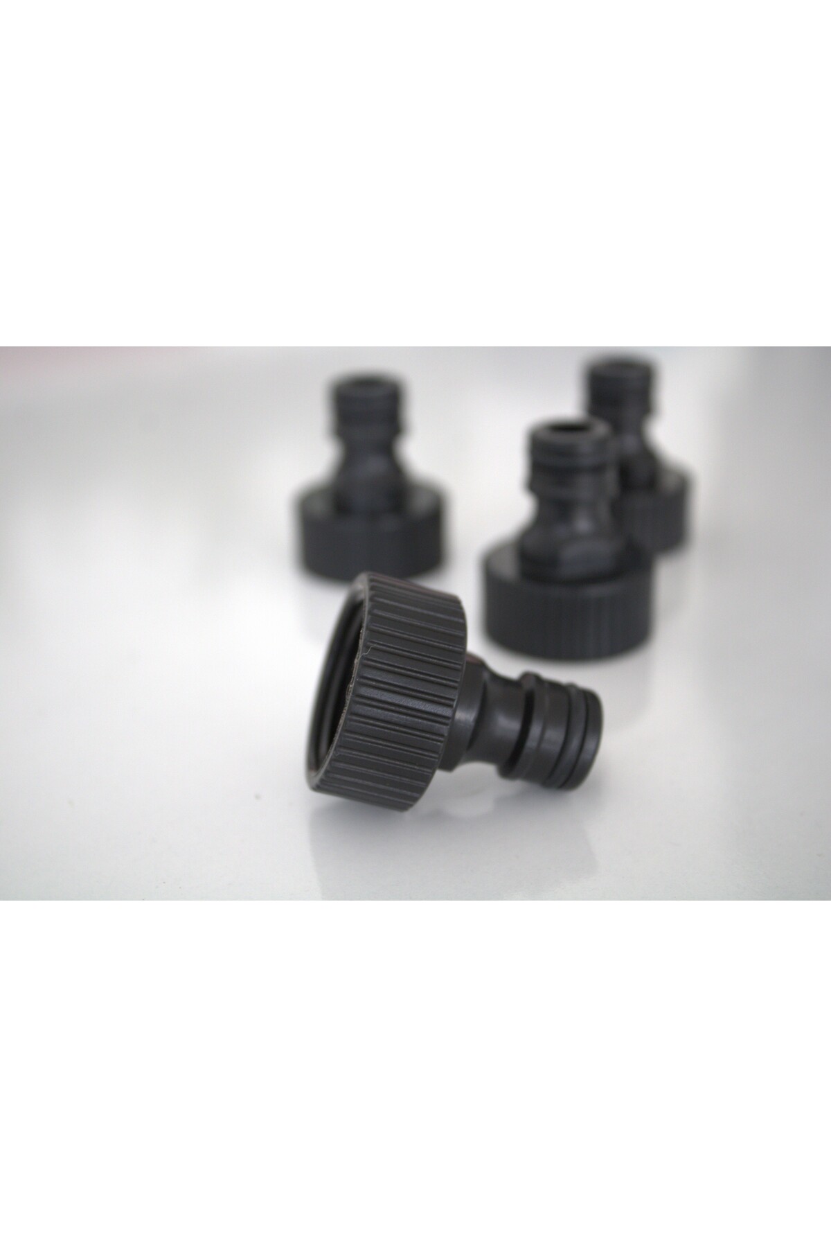 3/4” Otomatik Musluk Bağlantısı (Dişi) 2 Adet Musluk Bağlantı Aparatı 6