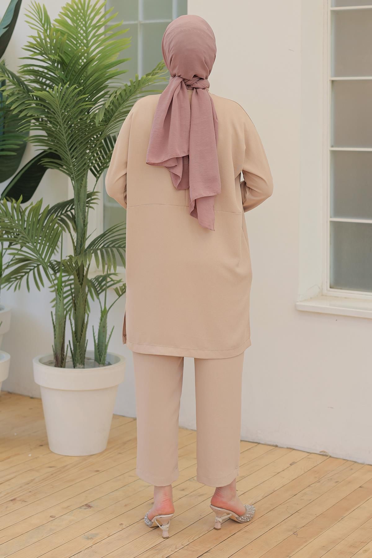 ARMİNE TREND Önden Düğme Detaylı Pantolonlu İkili Takım Bej 24YT659