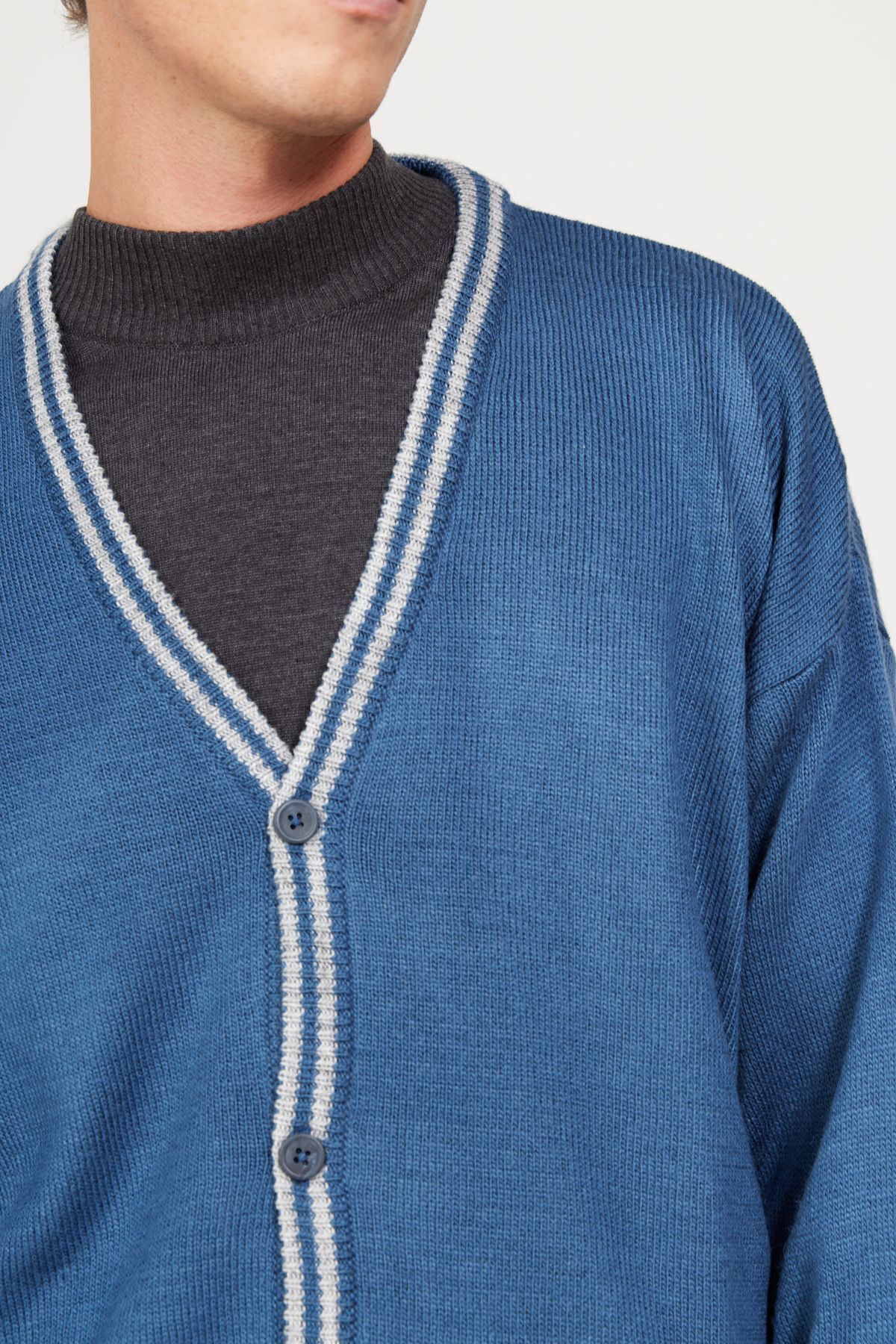 AC&Co / Altınyıldız Classics-Erkek INDIGO-GRI MELANJ Standart Fit Normal Kesim V Yaka Triko Hırka 6