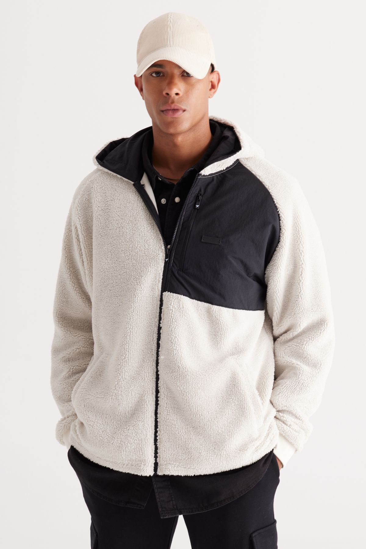 AC&Co / Altınyıldız Classics Erkek Bej Oversize Bol Kesim Kapüşonlu Sherpa Polar Sweatshirt Ceket — بژ ET5224100002
