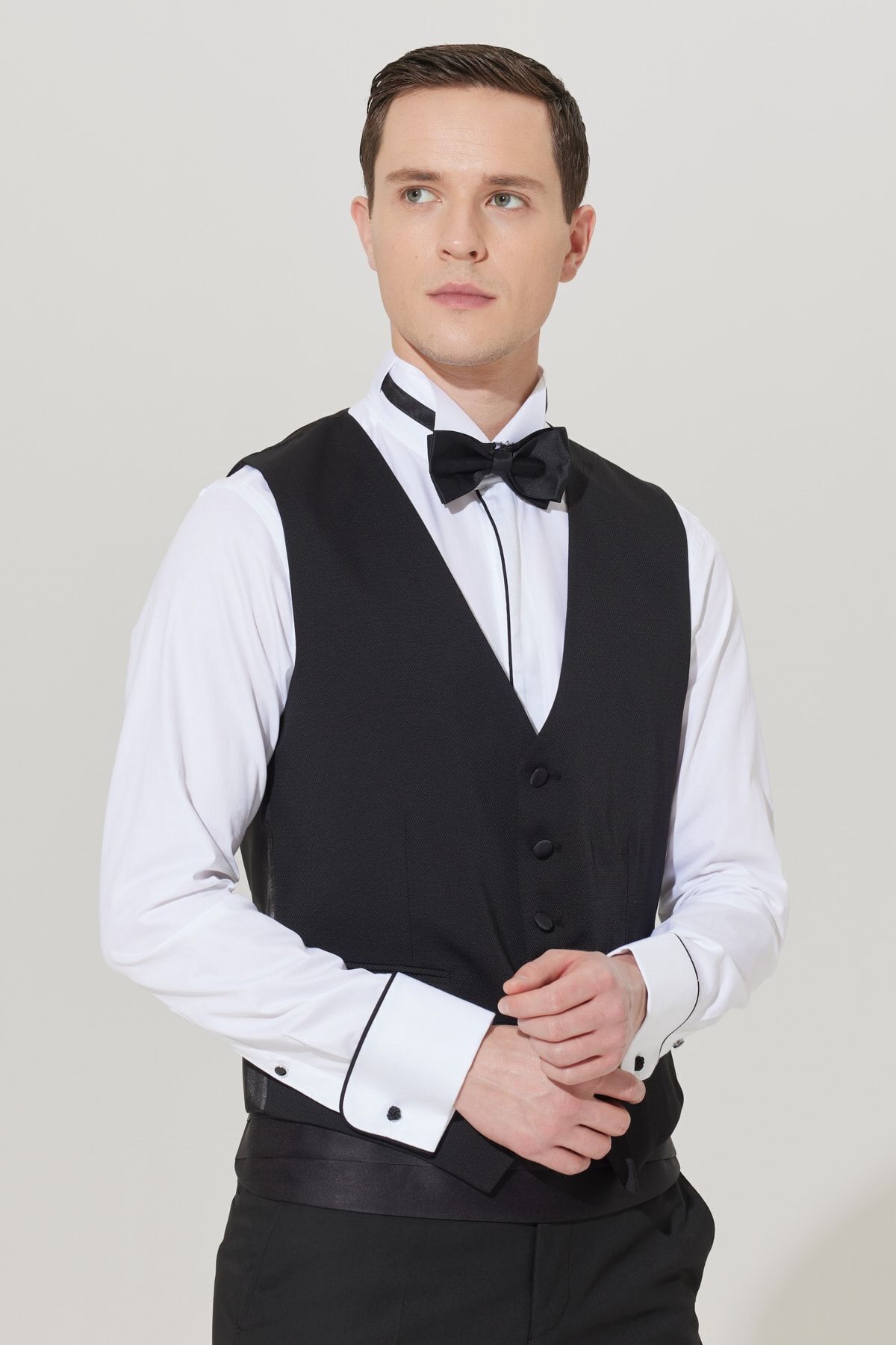 ALTINYILDIZ CLASSICS-Men's Black Slim Fit Narrow Cut V-Neck Patterned Classic Vest 5
