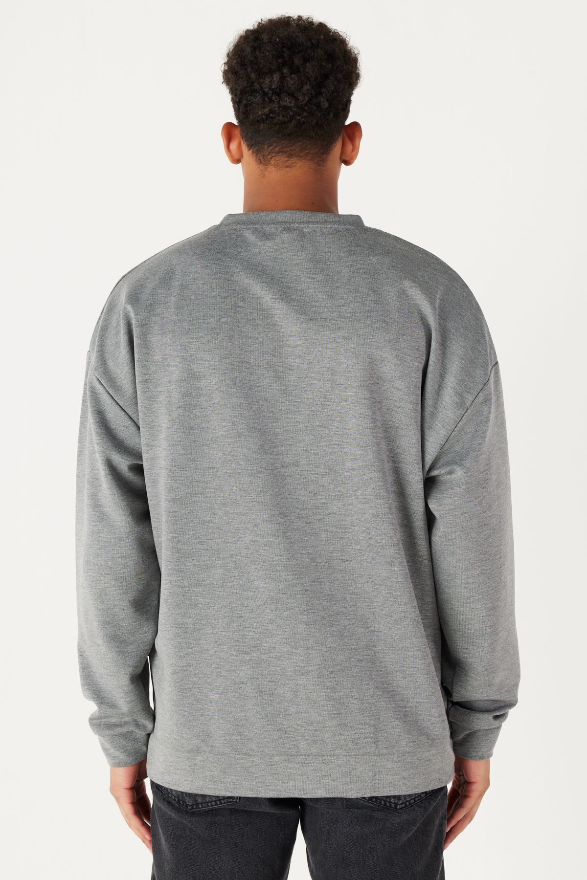 AC&Co / Altınyıldız Classics Erkek Gri Melanj Oversize Bol Kesim Bisiklet Yaka Düz Sweatshirt görsel 5