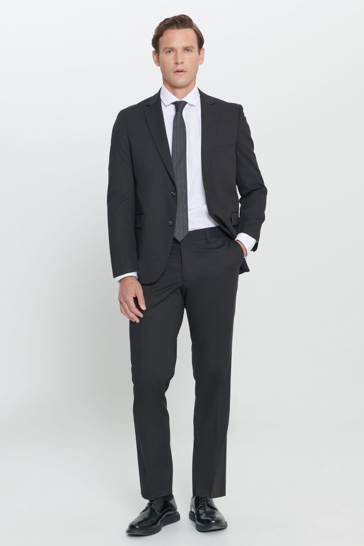 ALTINYILDIZ CLASSICS-Men's Black Mono Collar Relaxed Cut Regular Fit Suit 2