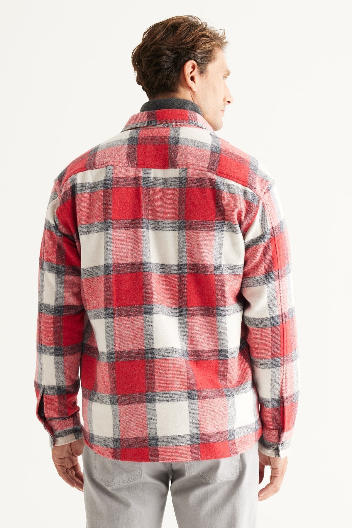 AC&Co / Altınyıldız Classics-Herren-Winter-Hemdjacke in Übergröße in Ecru mit lockerem Schnitt und Knopfkragen in Rot 5