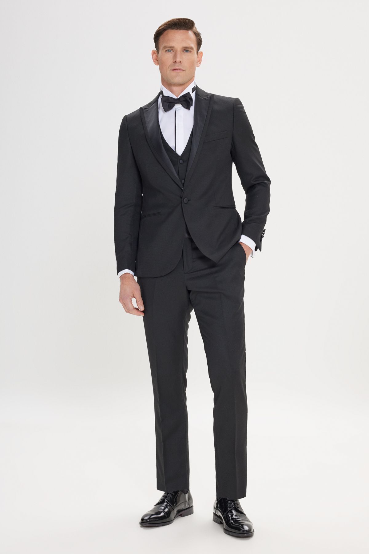 آلتین ییدلیز کلاسیکس جلیقه طرح‌دار مشکی اسلیم فیت مردانه، برش باریک، یقه برگردان، کت و شلوار تاکسیدو