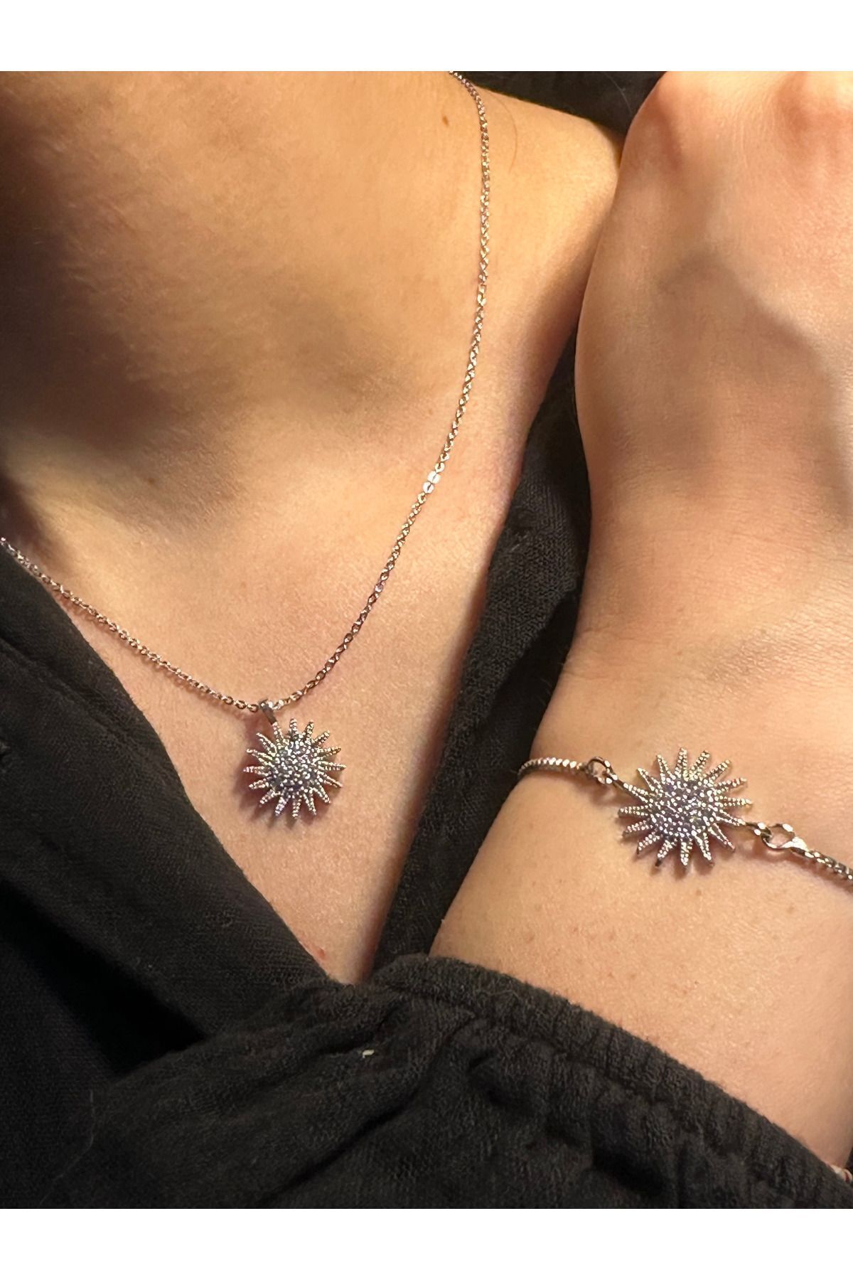 BİOFİSTORE Taşlı Güneş Detaylı Kolye Ve Asansörlü Bileklik Bijuteri Takım