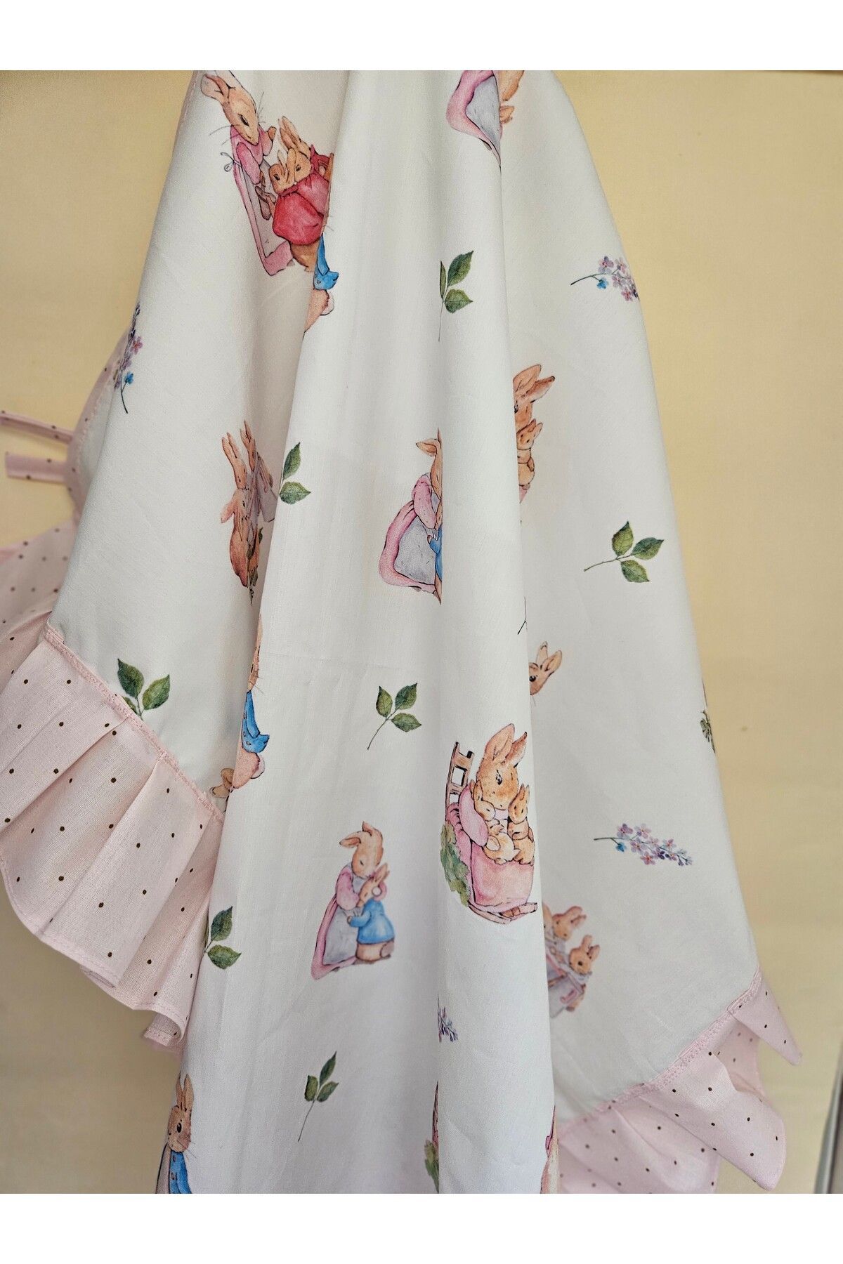 Leylace Pembe Peter Rabbit desenli pamuk poplin kumaş, balenli bebek emzirme önlüğü, örtüsü 13 fotoğrafı 3 (önizleme)