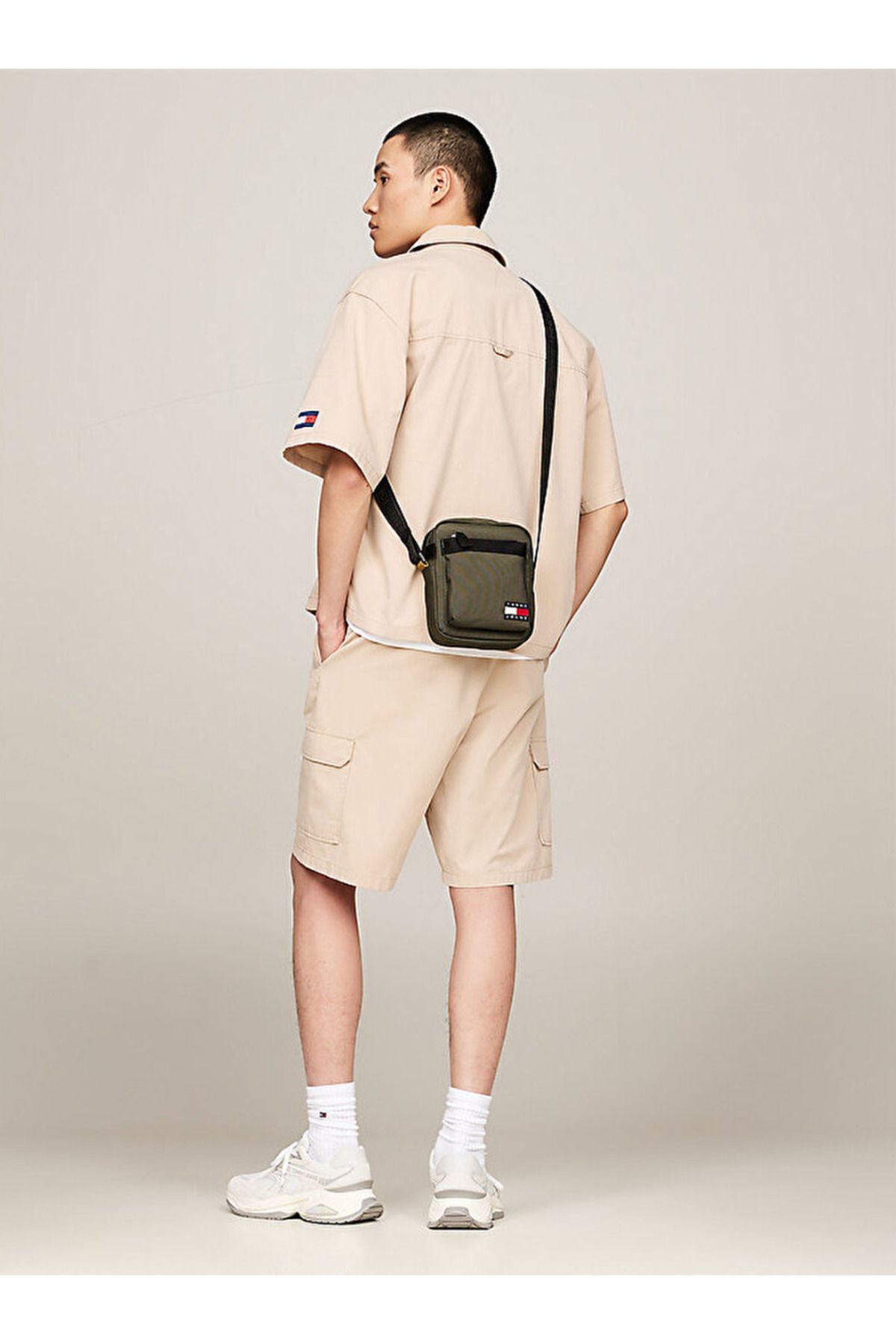 کیف پیام رسان سبز مردانه گزارشگر بند آرم ضروری Tommy Hilfiger