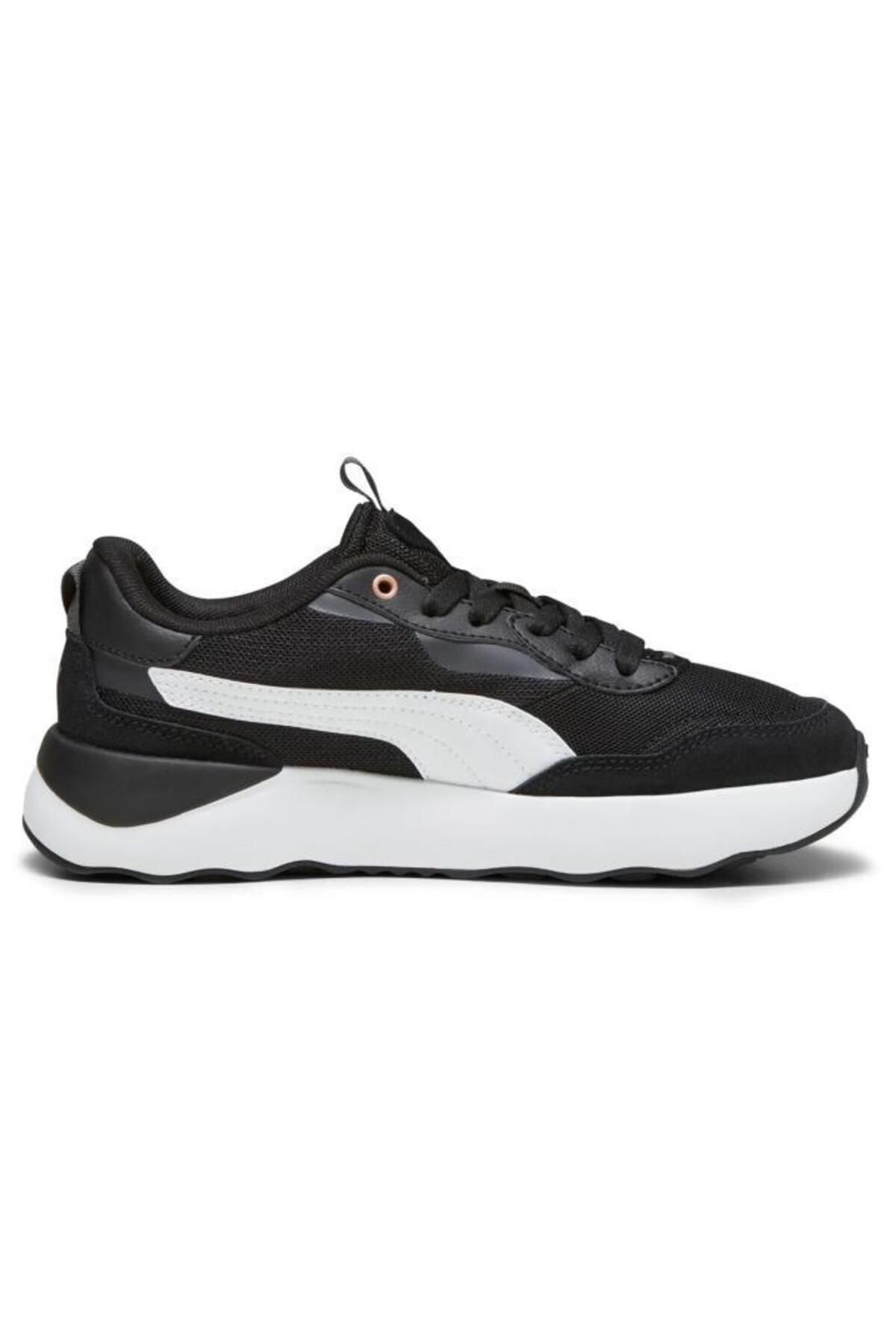 اسنیکر مشکی زنانه 02 Runtamed Platform سفید Puma
