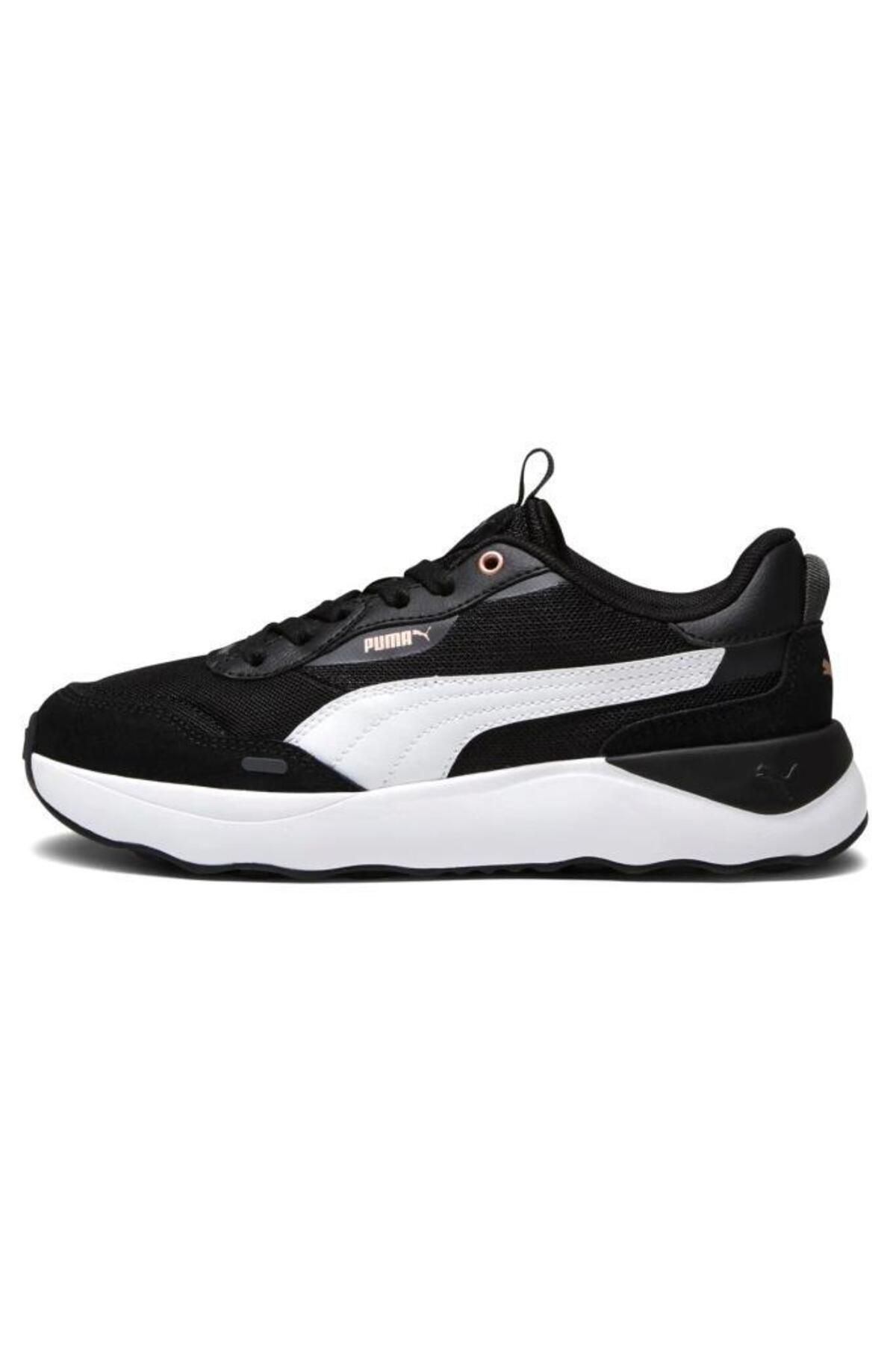 اسنیکر مشکی زنانه 02 Runtamed Platform سفید Puma
