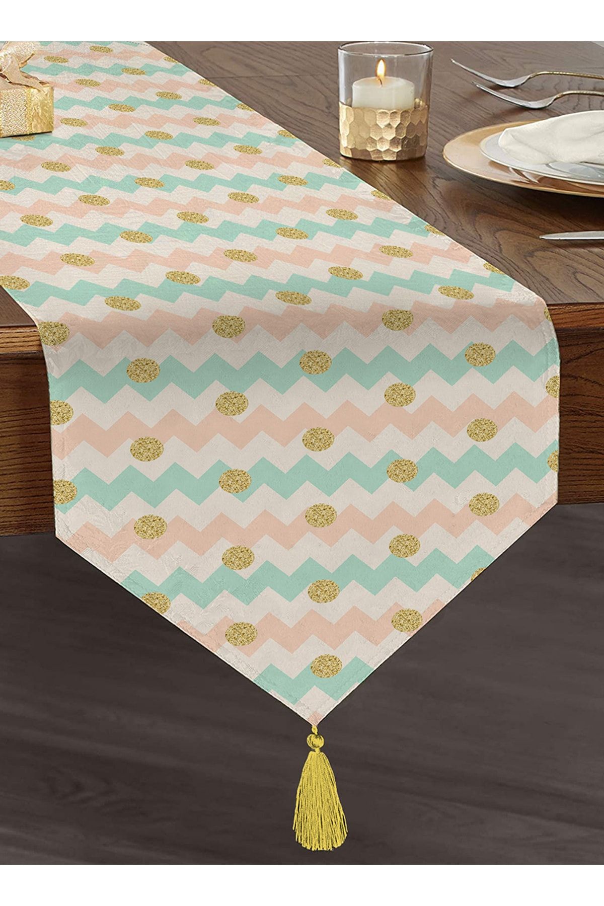 Realhomes Colorat În Zig-zag, Cu Model Geometric, Cu Model Special, Cu Smocuri Din Chenille, Triunghiul Alergător Pe Fundal Alb - One Size