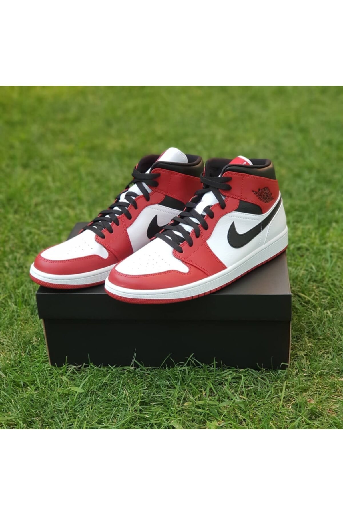 jordan 1 mid chicaguinho