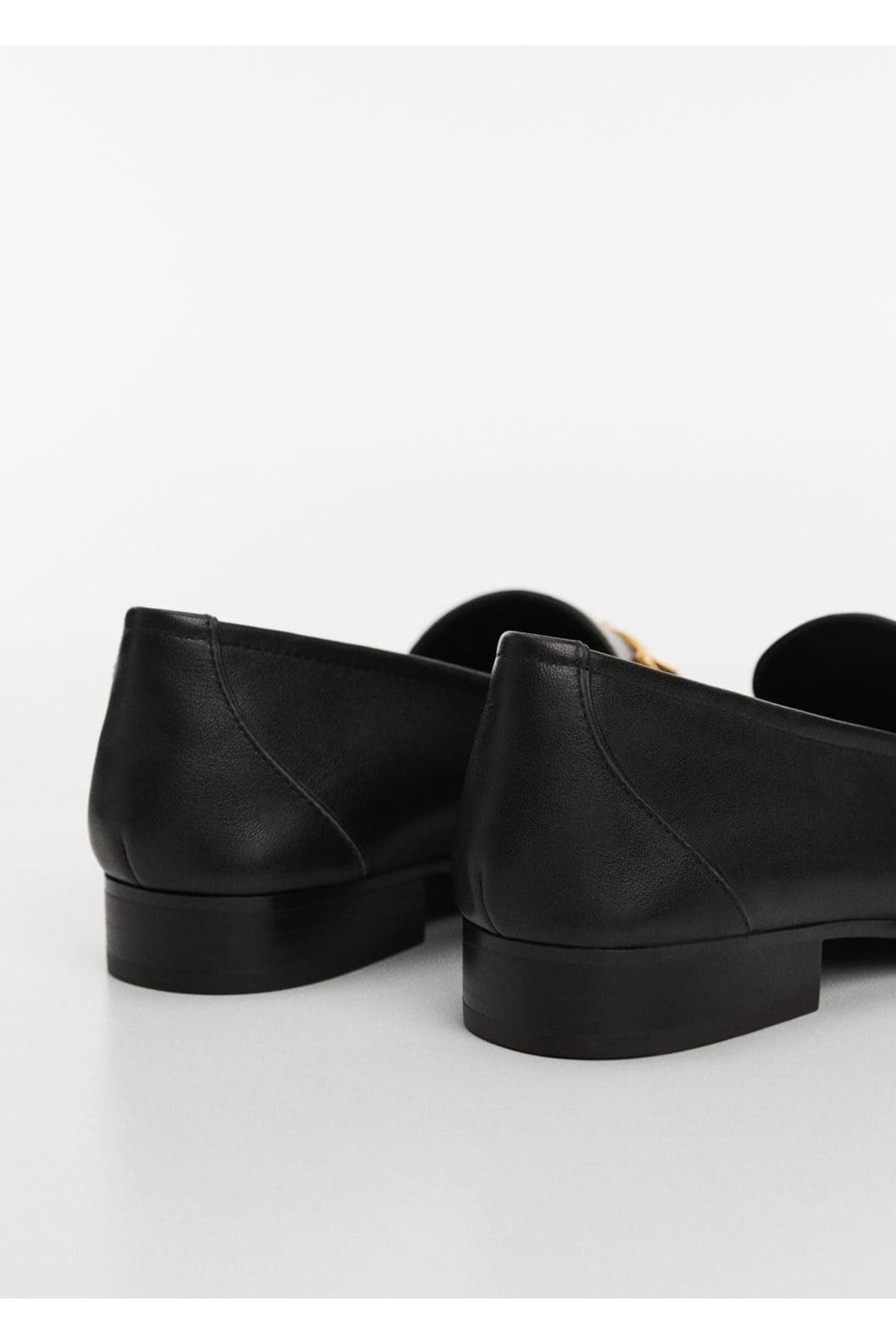 MANGO Woman-Δερμάτινο Loafer - Με Μεταλλική Λεπτομέρεια 4