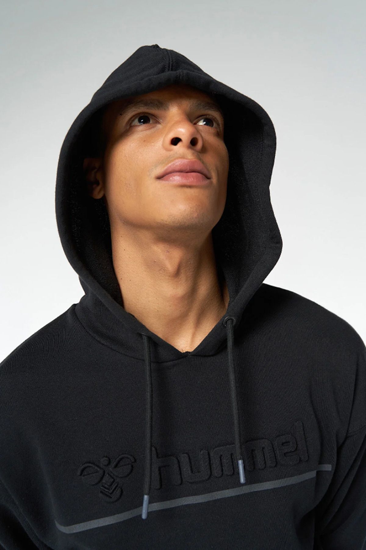 سویشرت مشکی مردانه سیاه 921645 2001 عرق چاپی جلوی hummel