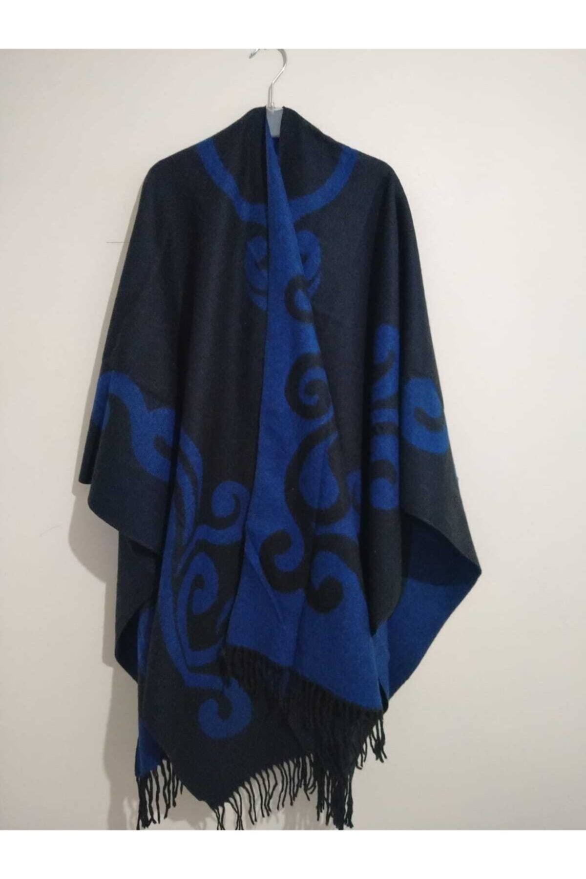 Forum Fashion-Keel Patterned Jacquard Poncho 2