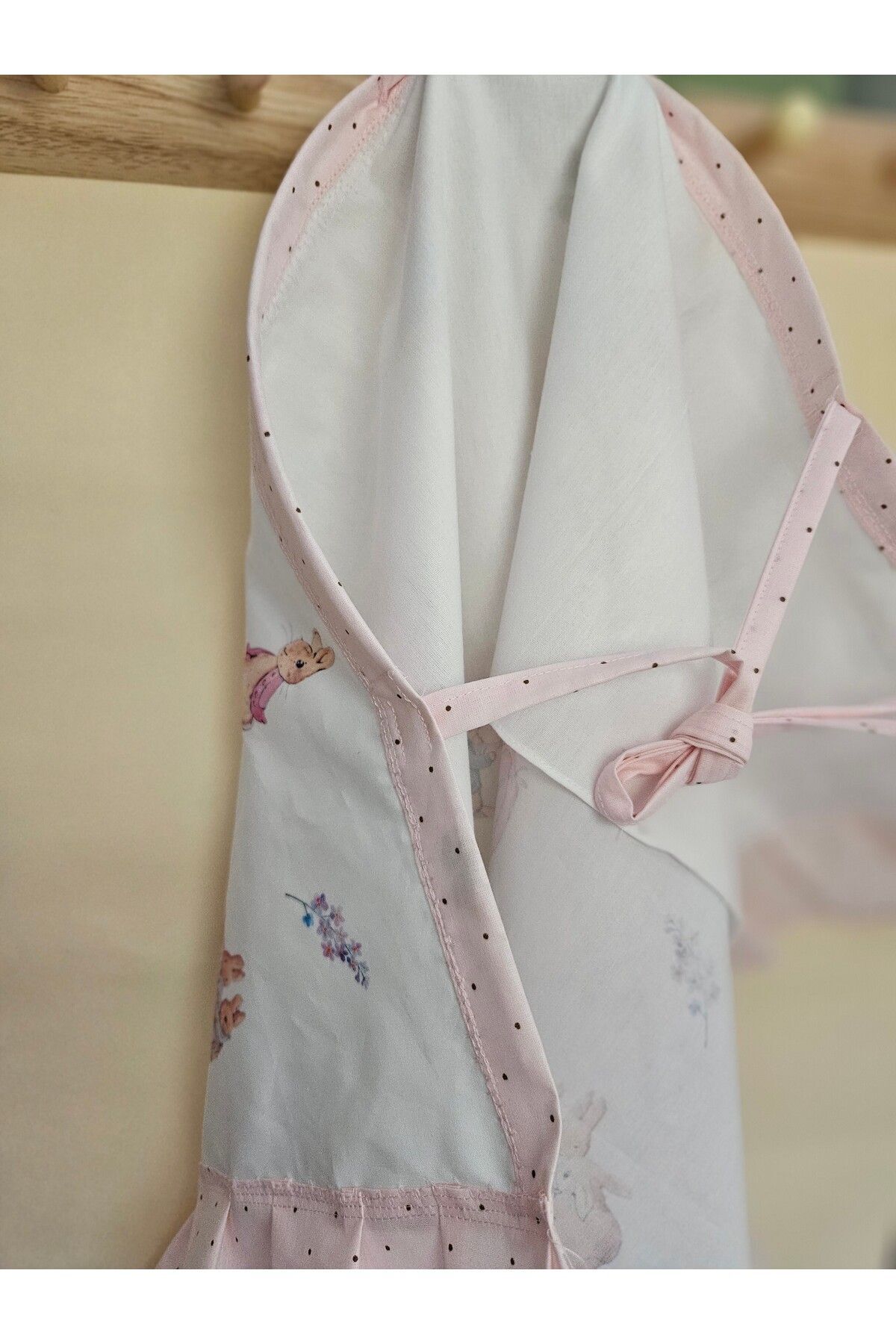 Leylace Pembe Peter Rabbit desenli pamuk poplin kumaş, balenli bebek emzirme önlüğü, örtüsü 13 fotoğrafı 2 (önizleme)