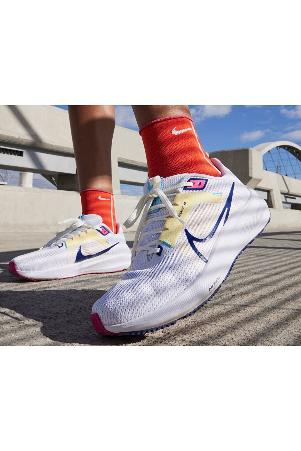 کفش Nike نایکی رانینگ زنانه W Air Zoom Pegasus 40 DV3854-105 اورجینال - تصویر 2