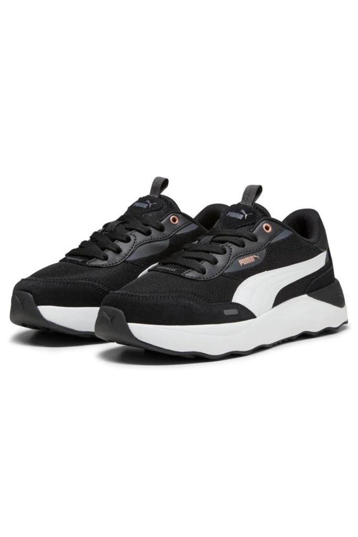اسنیکر مشکی زنانه 02 Runtamed Platform سفید Puma