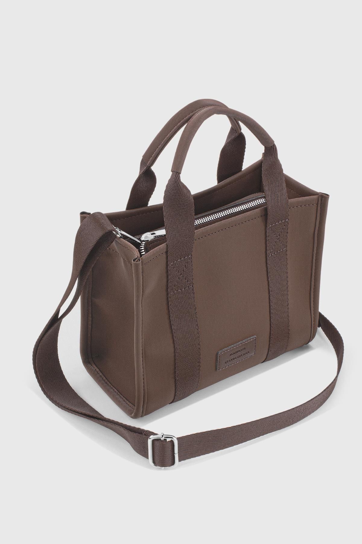 https://cdn.dsmcdn.com/ty1421/product/media/images/prod/QC/20240714/11/b03974de-adcc-3526-85d4-73cc800f1059/1_org_zoom.jpg