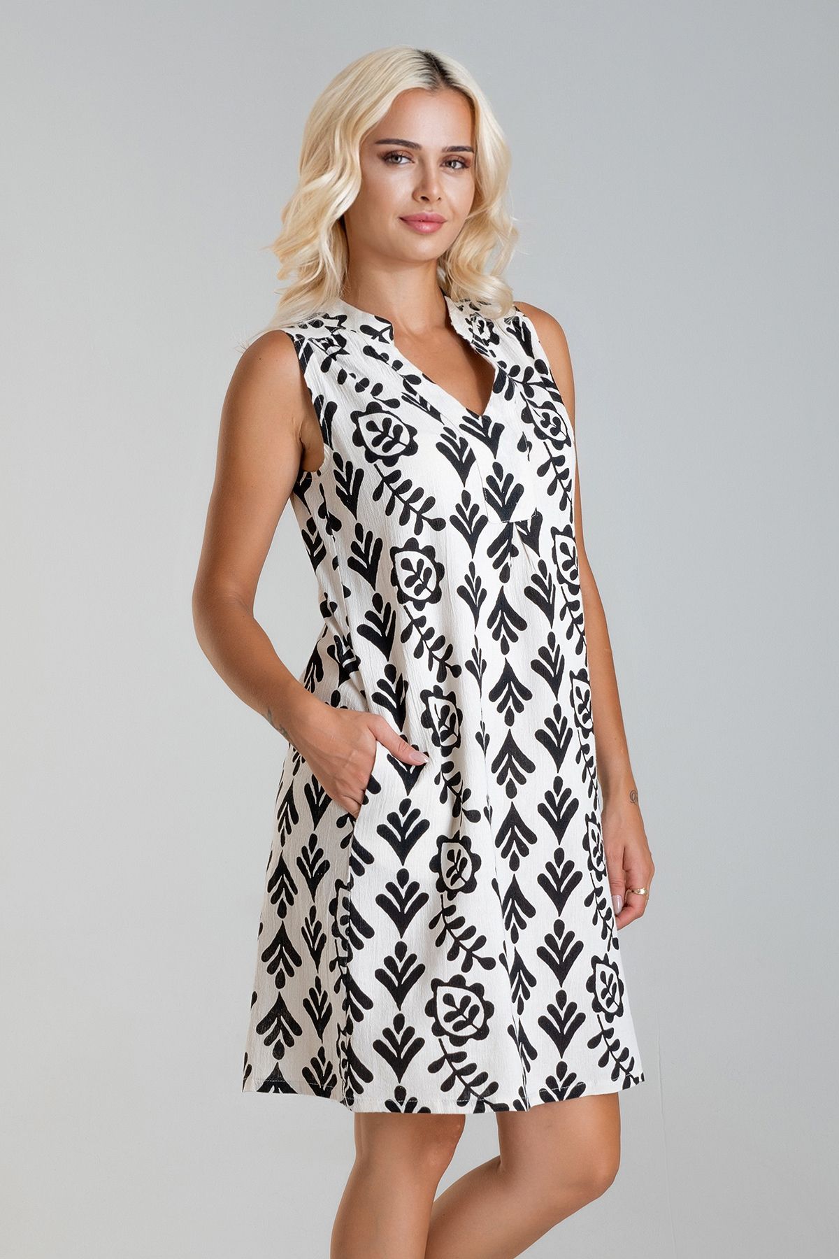 Bold & Young-Women's Printed Linen Look Woven Cotton Dress with Pockets 4