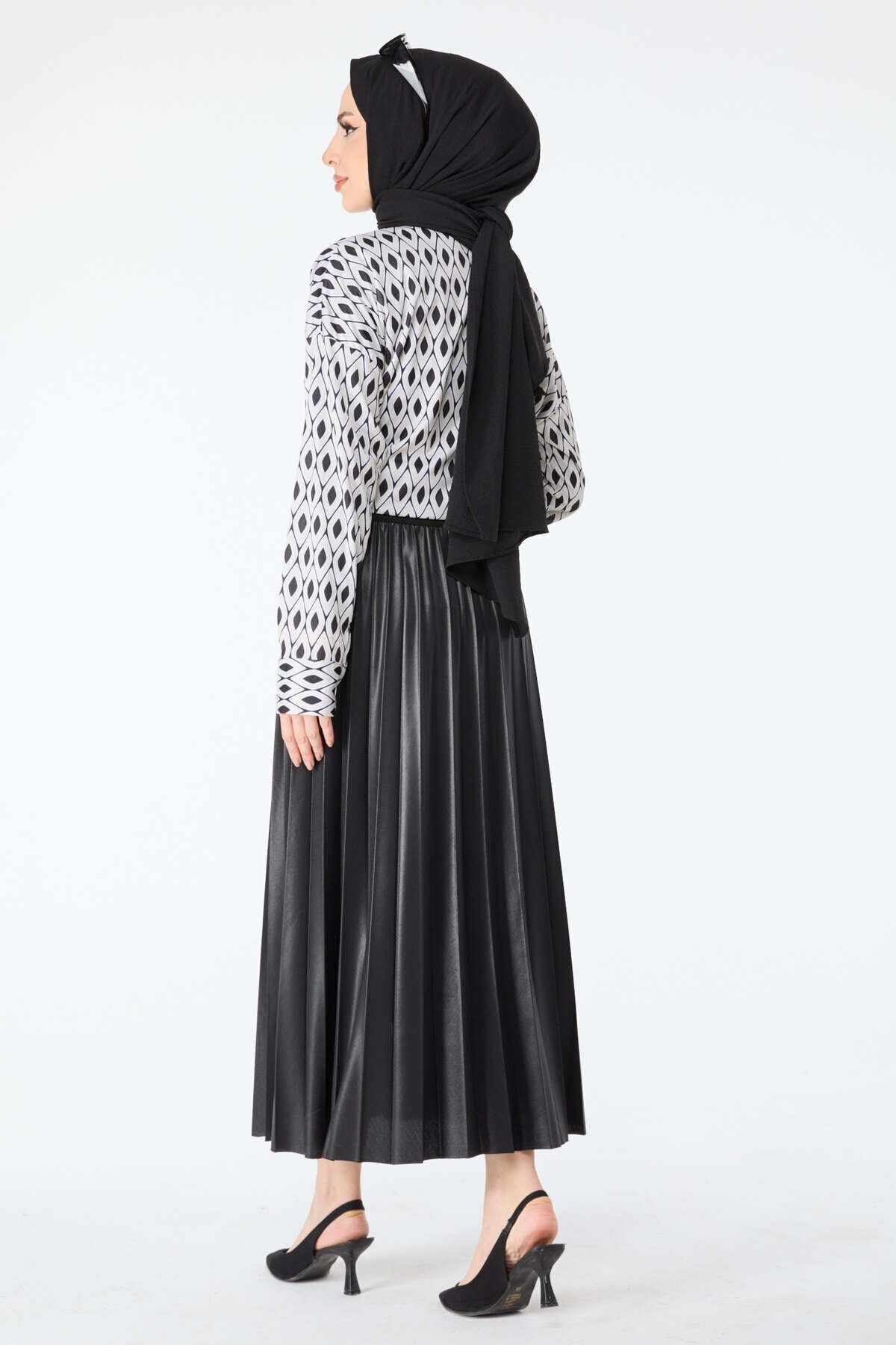 TOFİSA-Schwarzer Plisseerock für Damen - Uni und Mittel - 23036 5