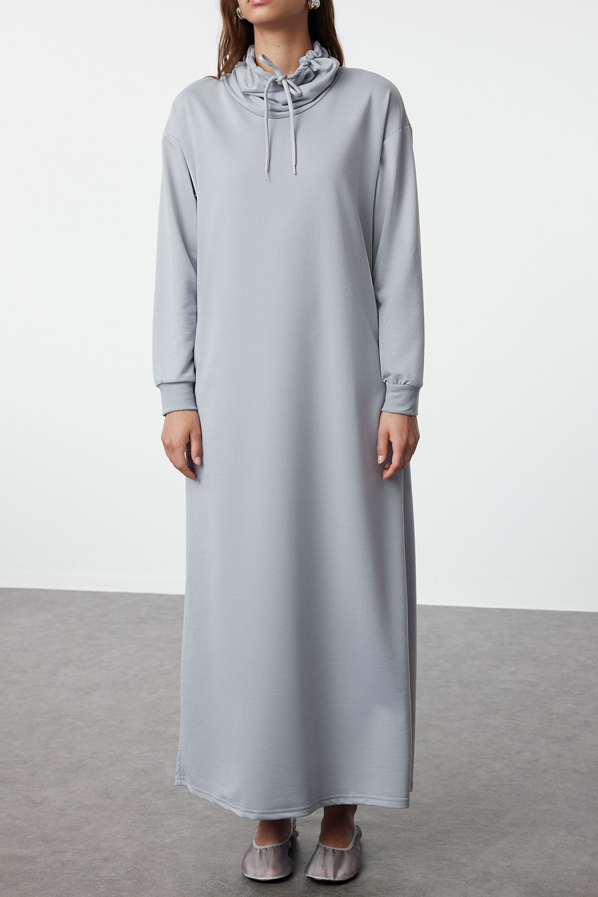 Trendyol Modest-Γκρι Oversize όρθιο γιακά με δαντέλα Λεπτομερές μακρύ πλεκτό φόρεμα TCTSS22EB0132 4