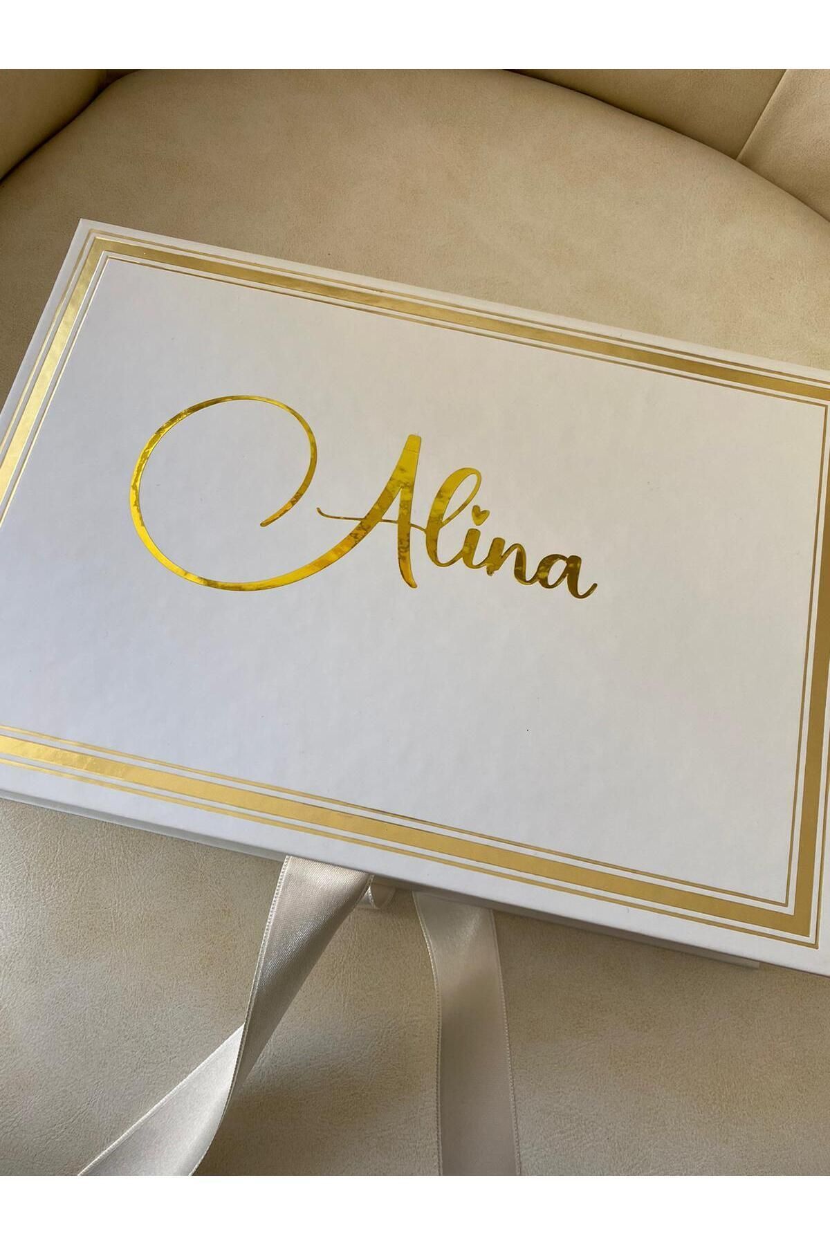 Minemiss Tasarım Lüks Kutulu İsme Özel Tasarımlı Kız-Erkek Bebek Çikolatası 60 Adet Dogum-Yaş Günü-Hediyelik Çikolata fotoğrafı 3 (önizleme)