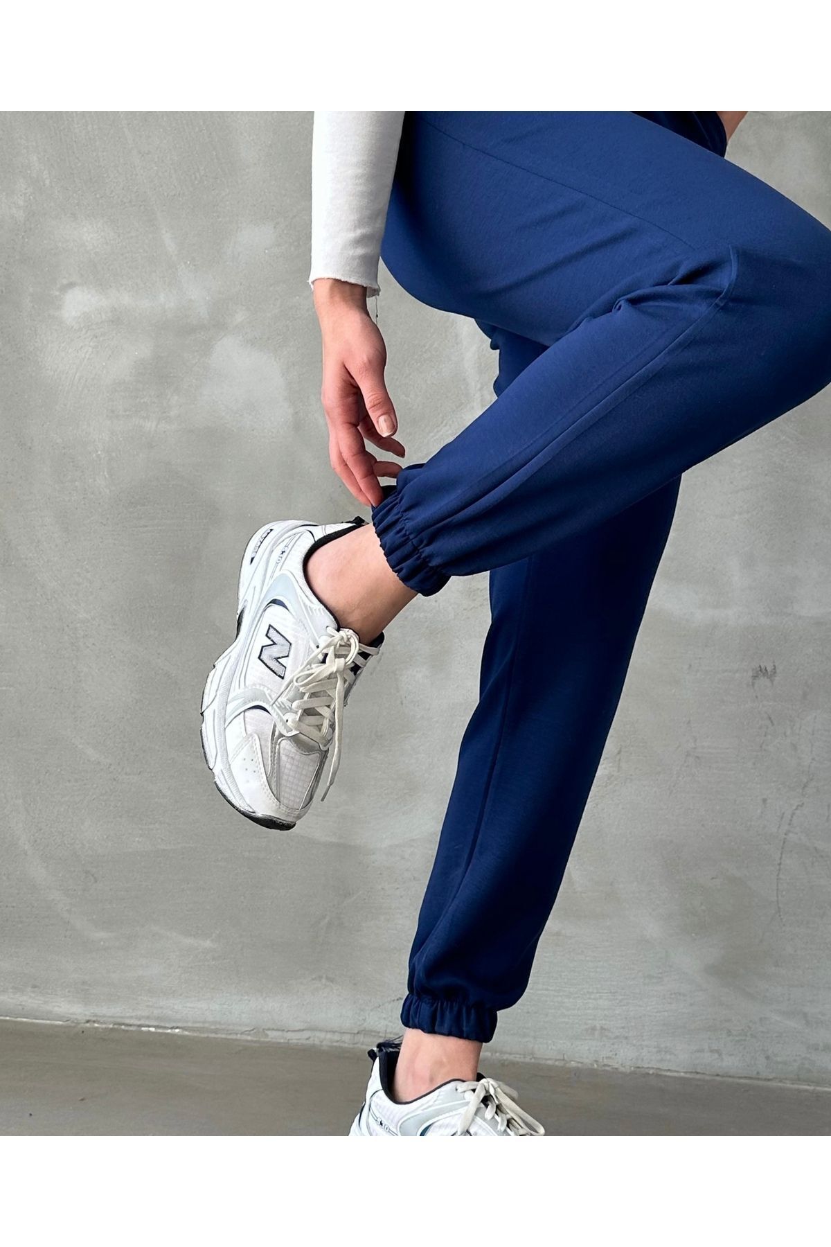 BEJNA-Marineblaue Jogginghose aus Modal für Damen 5