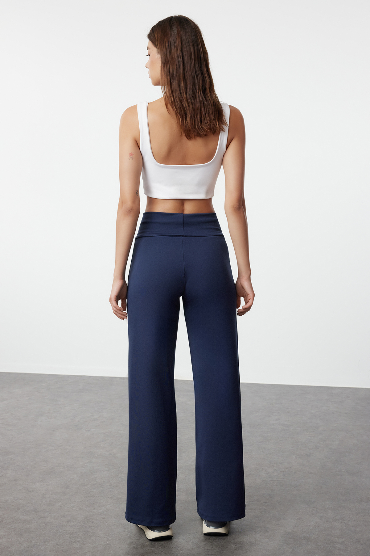 Trendyol Collection-Σκούρο Navy Blue Scuba/Scuba Wide Leg Πλεκτό Αθλητικό Φούτερ με Πτυσσόμενη Μέση TWOAW23EA00016 5