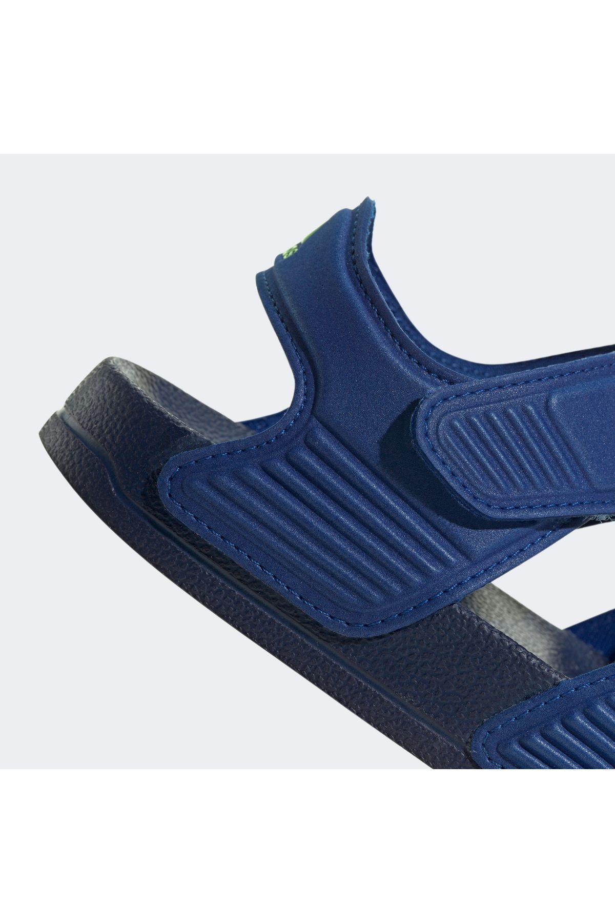صندل آبی دخترانه و پسرانه بچگانه های بچه Adilette لباس ورزشی adidas