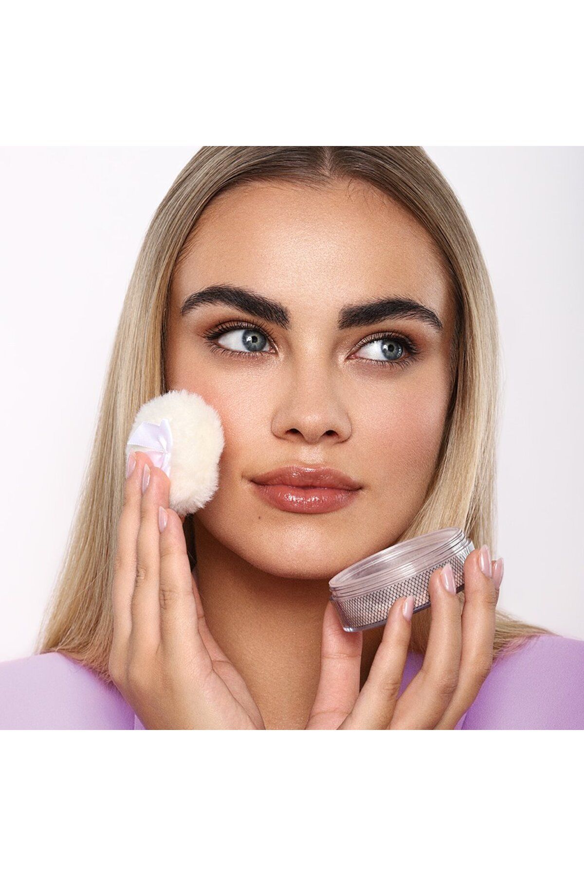پودر گیاهی مرطوب کننده مات کننده و مرطوب کننده اسطوخودوس واریته Eveline Cosmetics