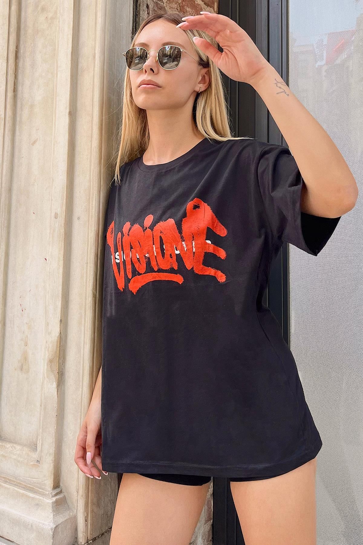 Swist-Černé dámské triko Visione Oversize s potiskem 4