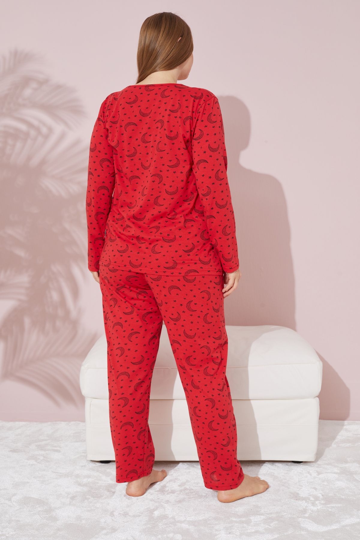 Siyah İnci-Bavlnená pyžamová súprava Plus Size Red Moon Patterned Curve - Oversize 3