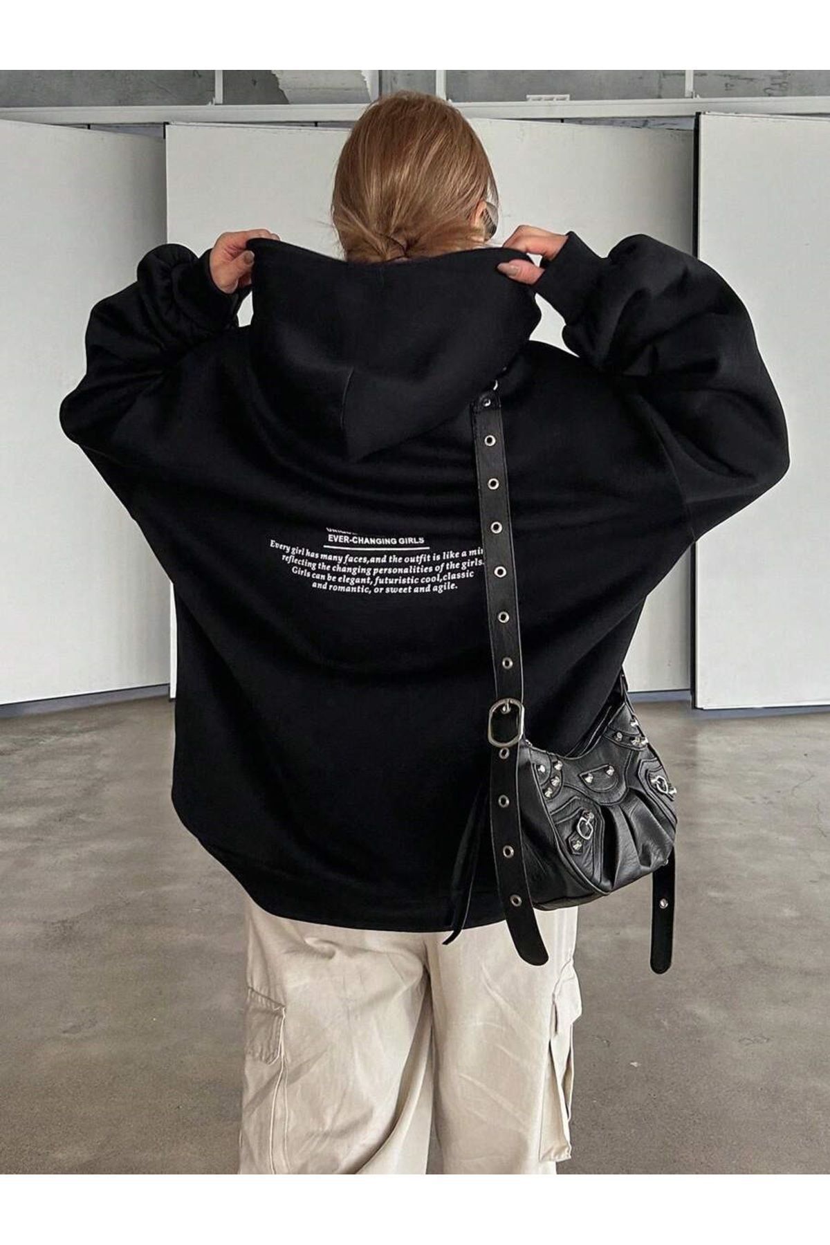 https://cdn.dsmcdn.com/ty1425/product/media/images/prod/QC/20240718/15/123d8a2a-0d42-3996-92c4-a37d25472069/1_org_zoom.jpg