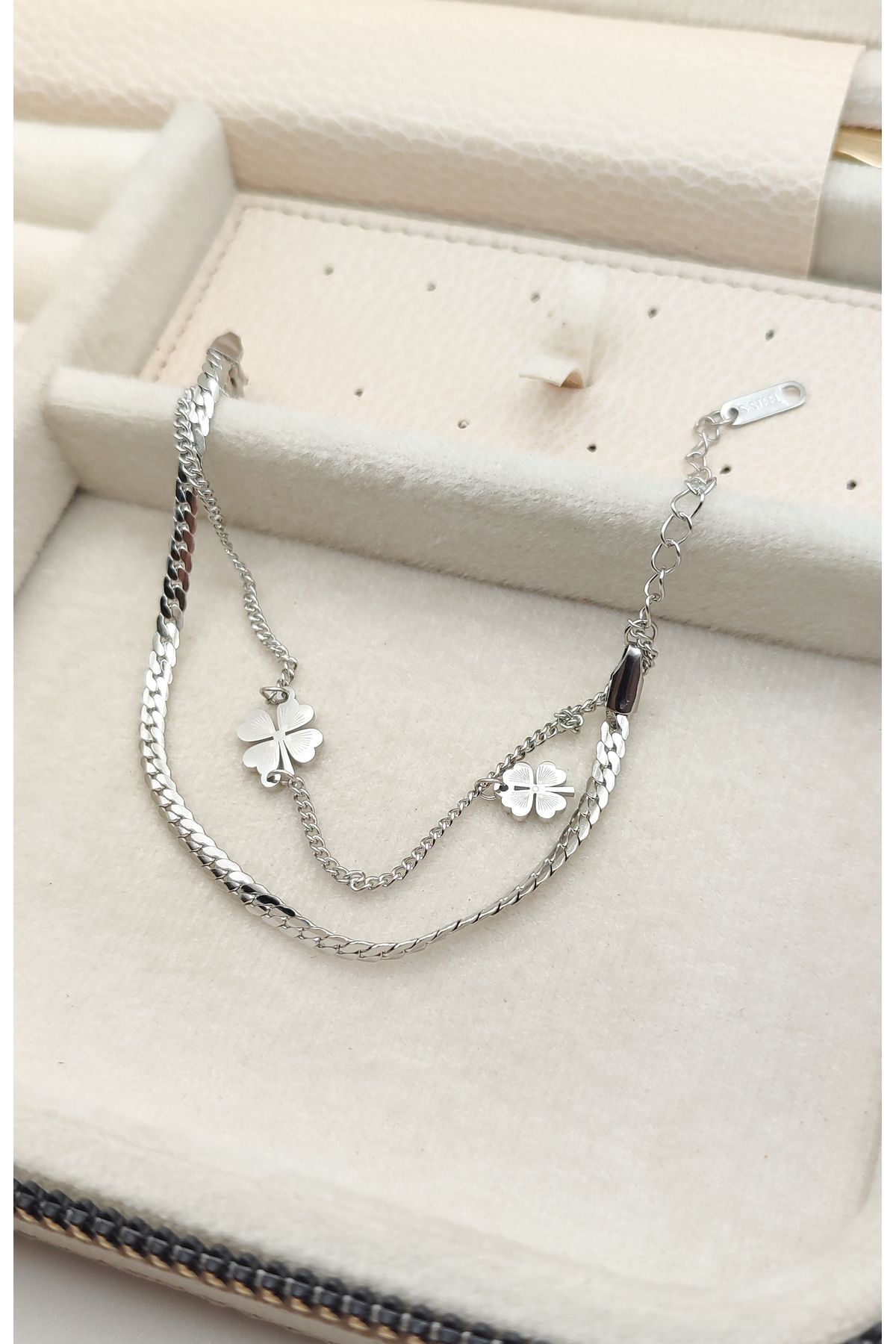 Yonca Desenli Ikili Çelik Bileklik 