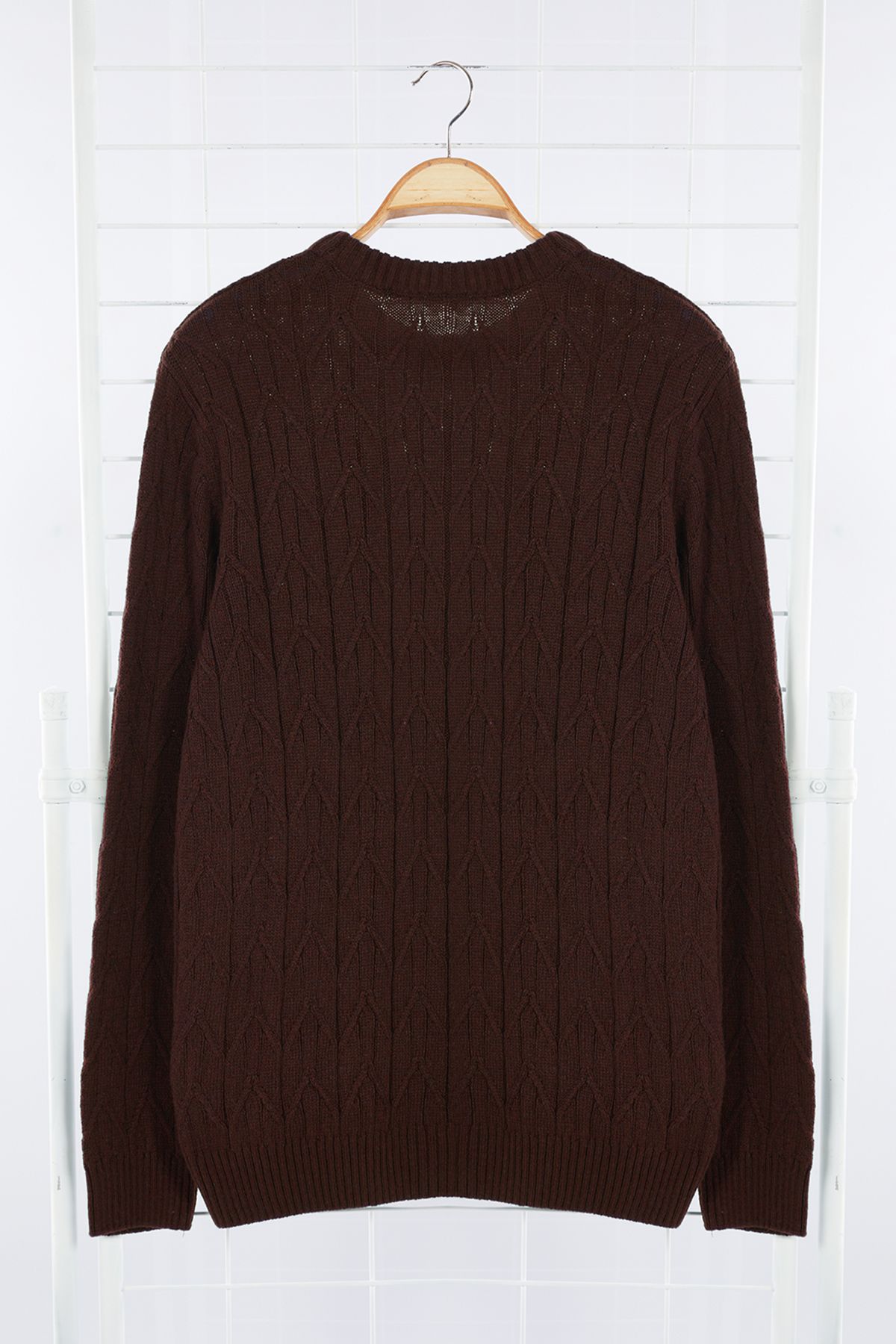 Trendyol Collection-Strukturierter Strickpullover mit dunklem Fliesenmuster und normaler Rundhalsausschnitt TMNAW25KZ00021 7