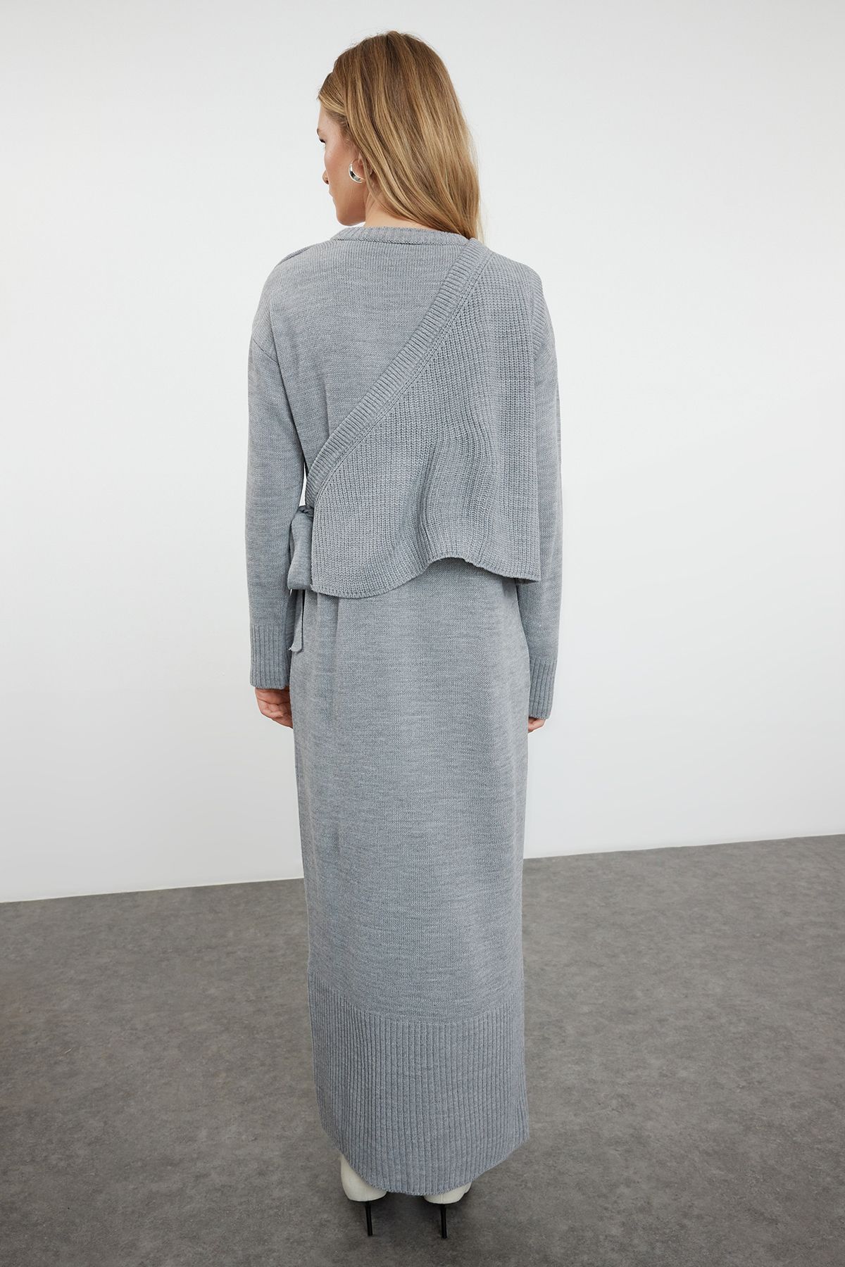 trendyol-modest-womens-straight-long-casualda
