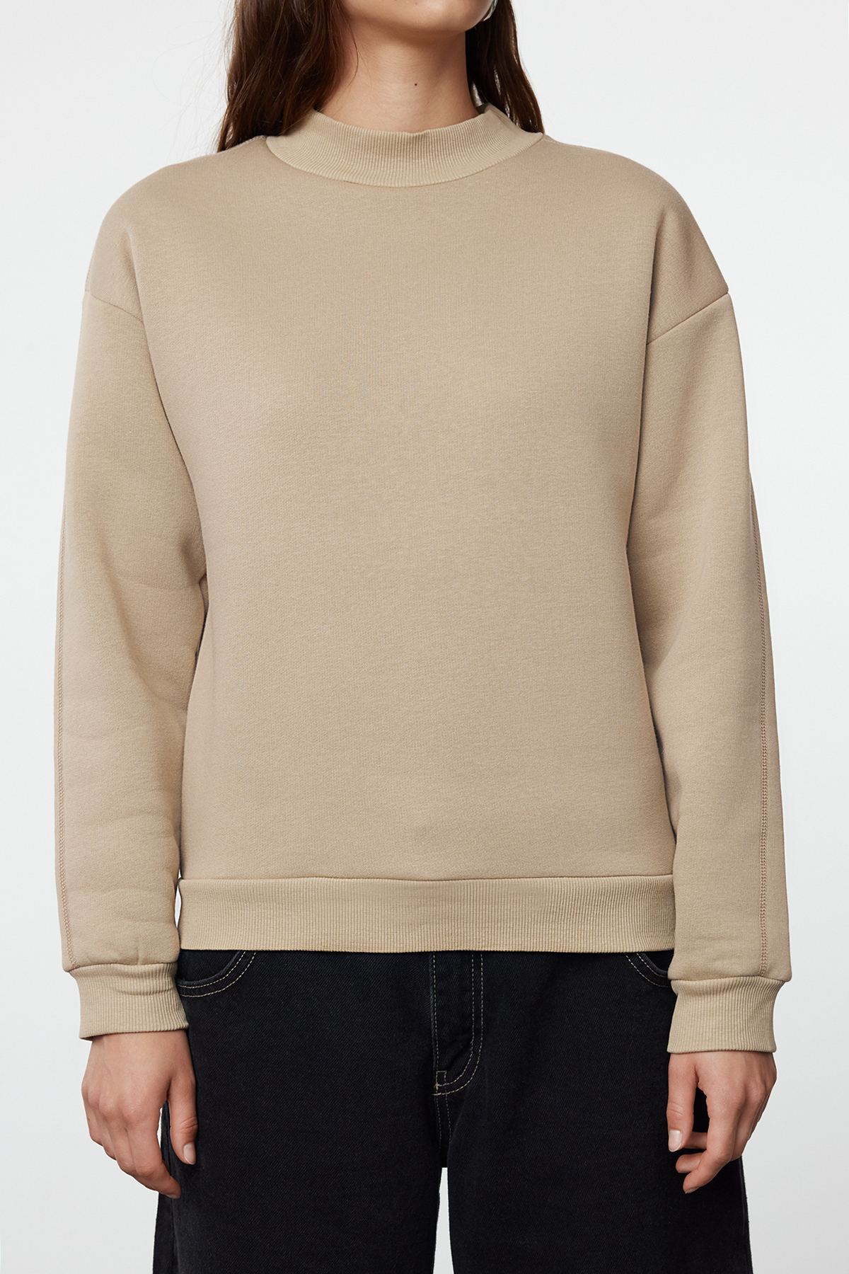 Trendyol Collection Wygodna bluza z polaru taupe z kołnierzem typu stójka TWOAW20sw0584