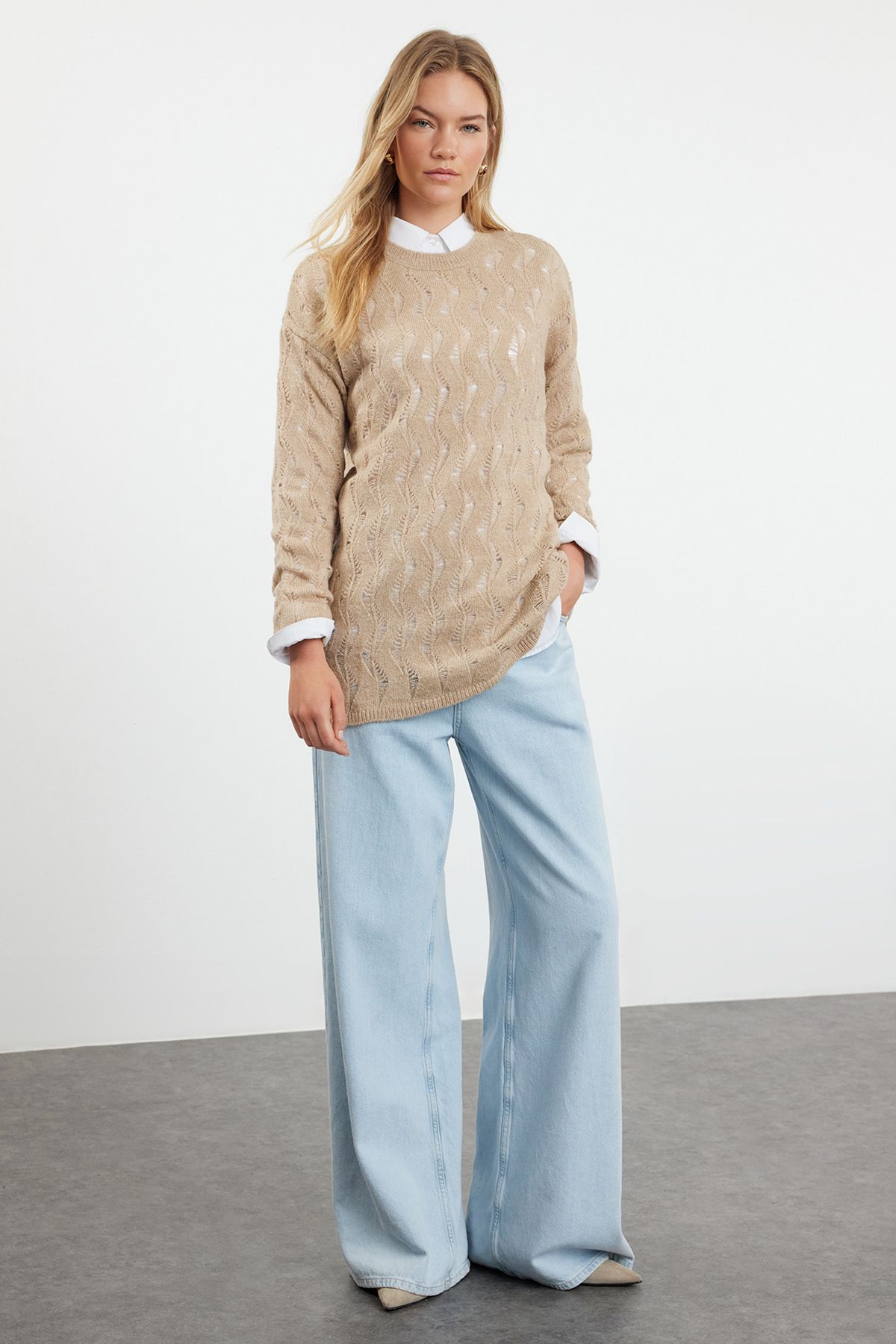 Trendyol Modest Sweter Z Ażurowej Dzianiny W Kolorze Taupe Z Dziurami Kobieta - M