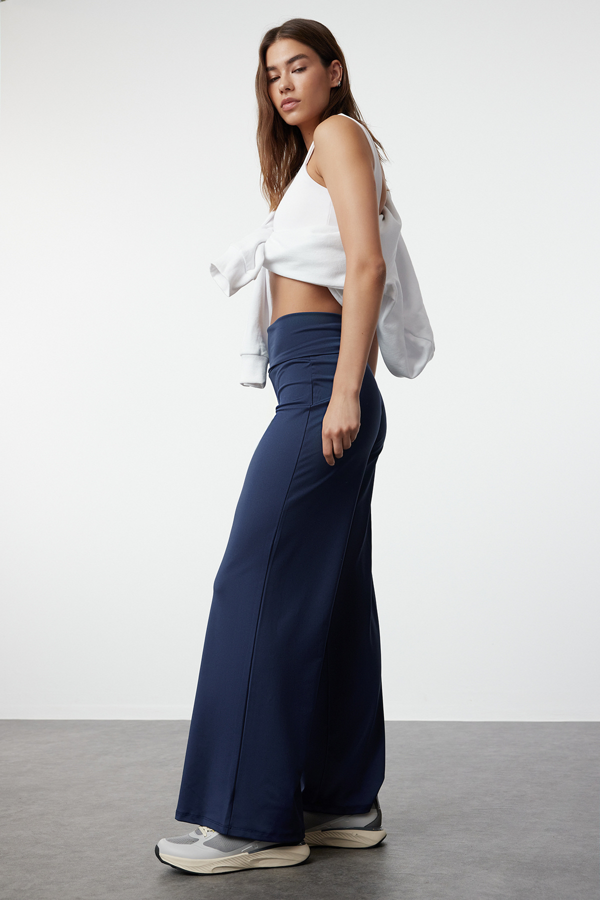 Trendyol Collection-Σκούρο Navy Blue Scuba/Scuba Wide Leg Πλεκτό Αθλητικό Φούτερ με Πτυσσόμενη Μέση TWOAW23EA00016 2