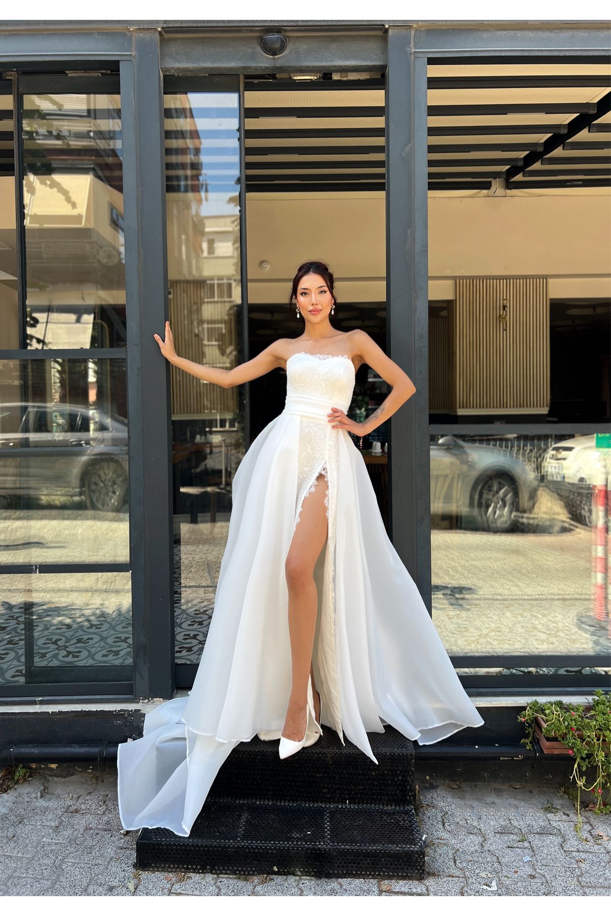 robe de mariée en dentelle française avec fentes