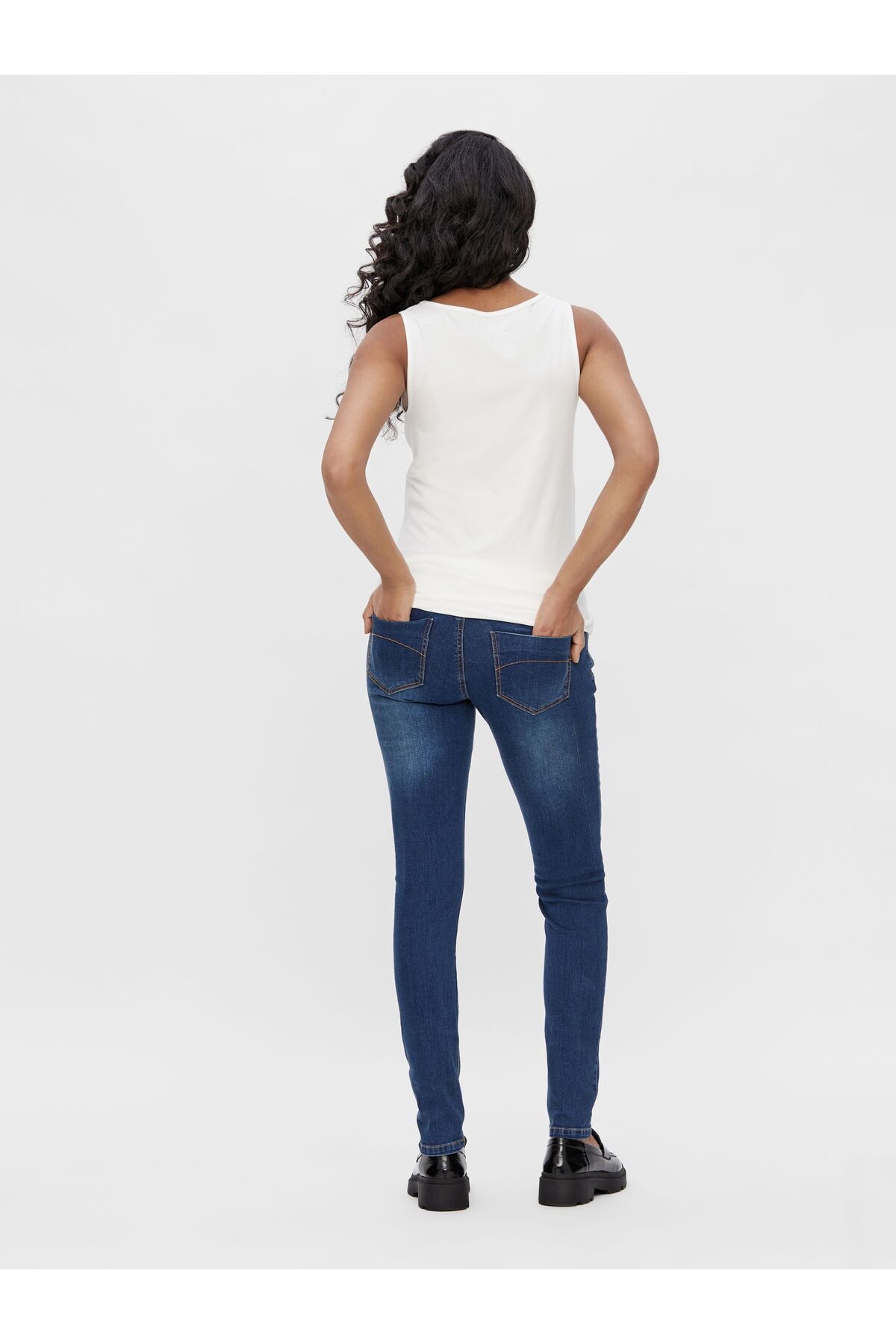 Mama Licious-Slim Fit Jeans Umstandsjeans 4