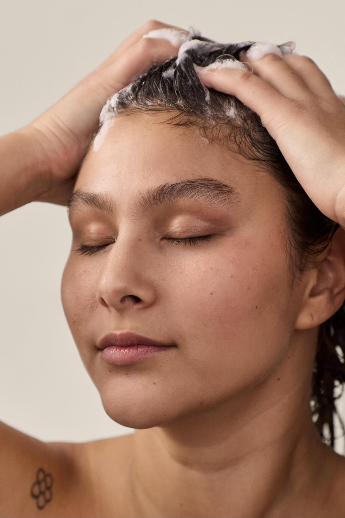 THE BODY SHOP-شامبو الزنجبيل - فعال ضد القشرة 250 مل 4