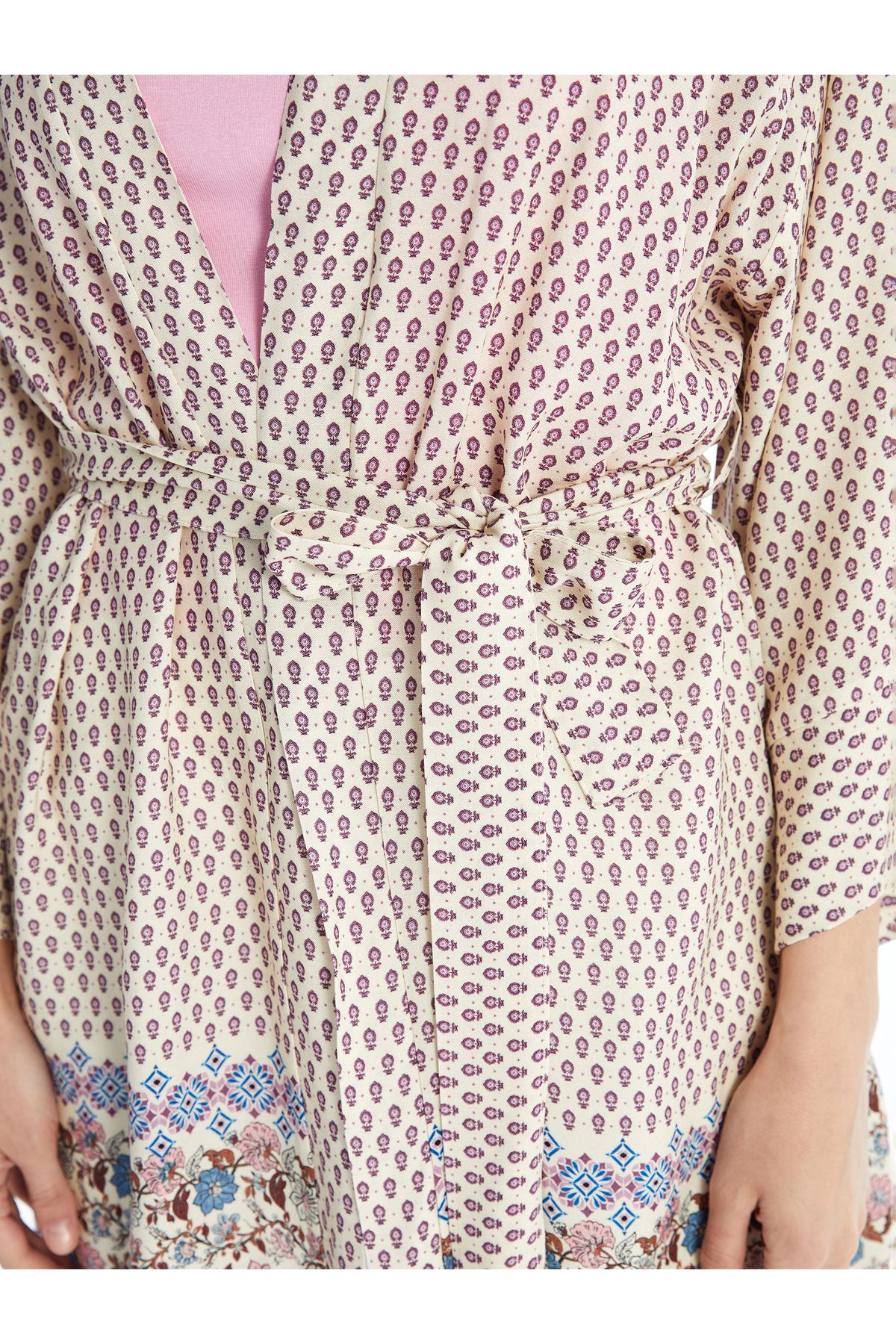 Şal Yaka Çiçekli Uzun Kollu Kadın Kimono
