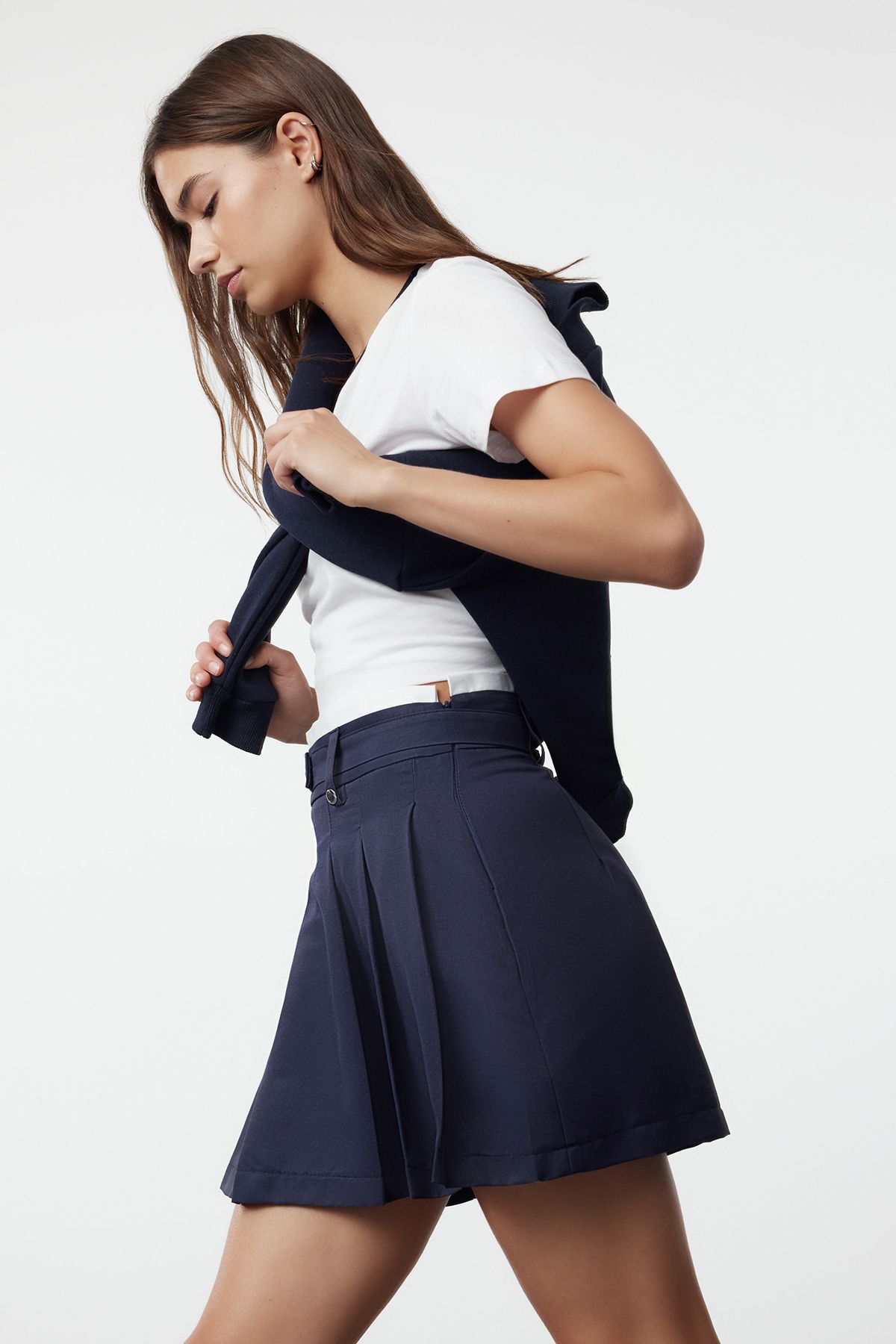 Trendyol Collection Granatowa Plisowana Mini Spódniczka - Podwójny Pasek, Tkana Kobieta - 42