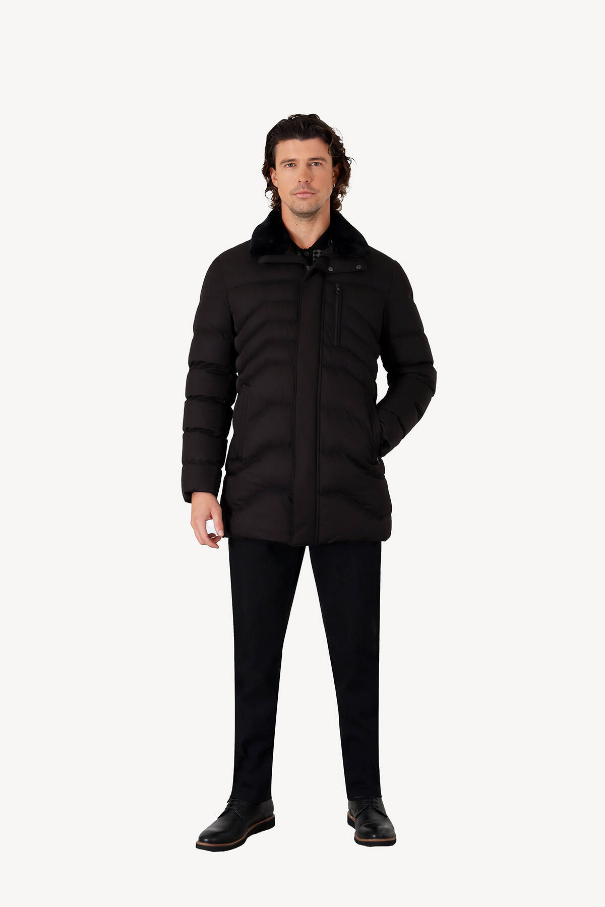  کاپشن بلند مردانه یقه خزدار مشکی معمولی