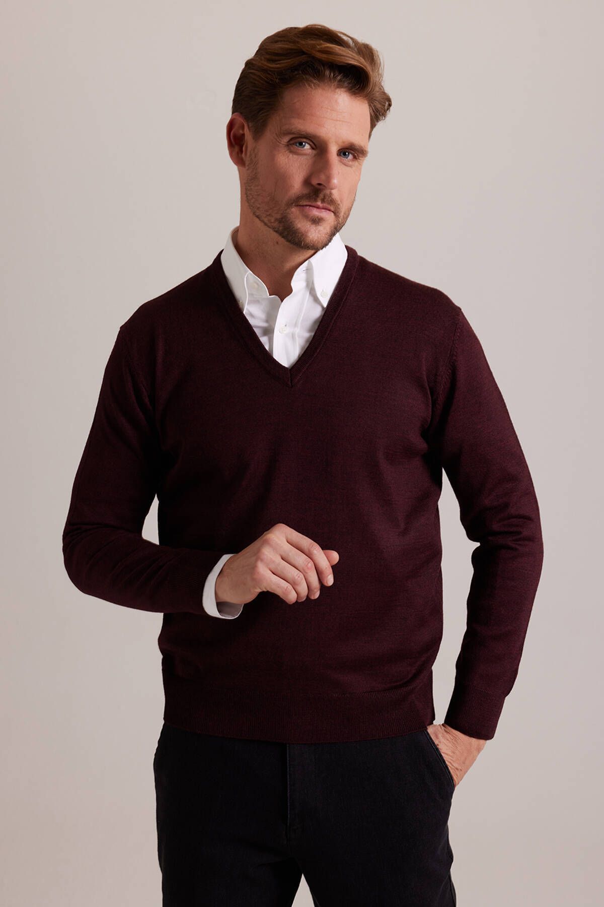 Ysf-Men's Claret Red V-Neck Classic Plain Knitwear 1