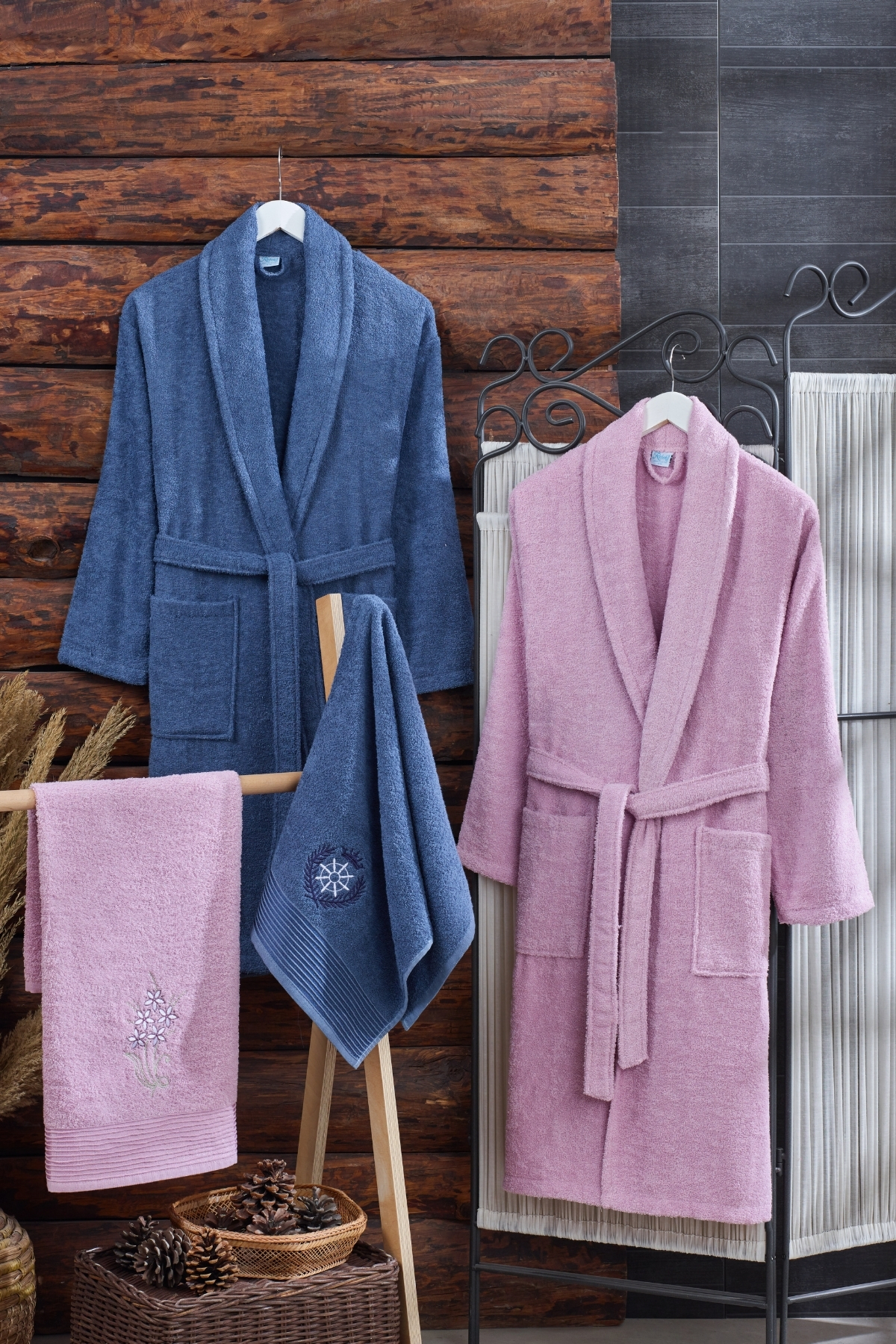 TABEA HOME Σετ μπουρνούζι με κεντημένη πετσέτα Arya 4 τεμαχίων - Σετ προίκας ...